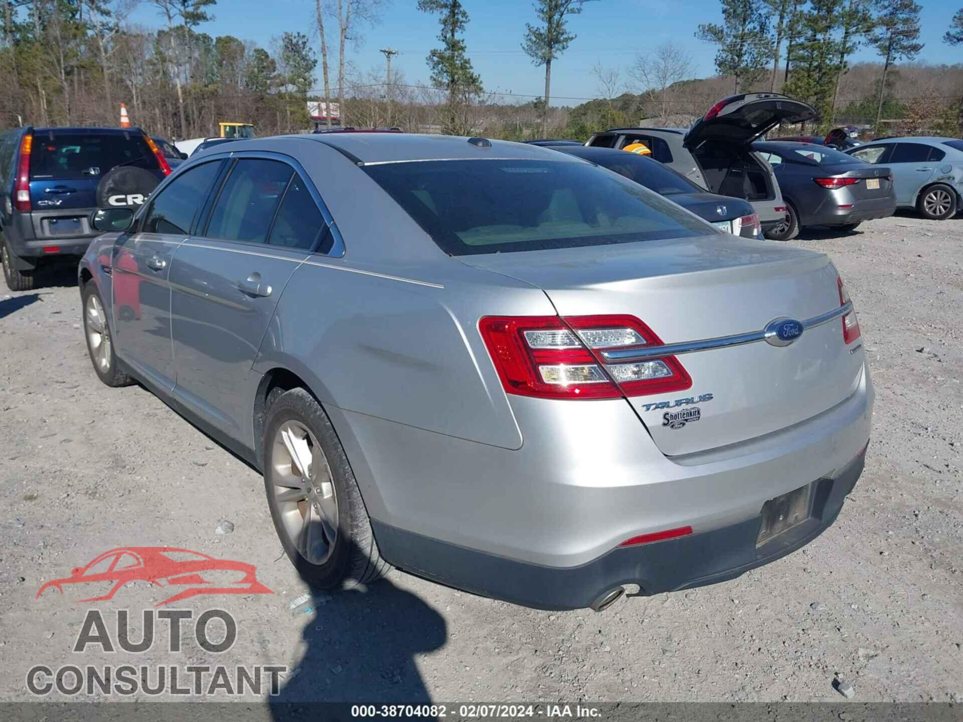 FORD TAURUS 2017 - 1FAHP2D88HG128554