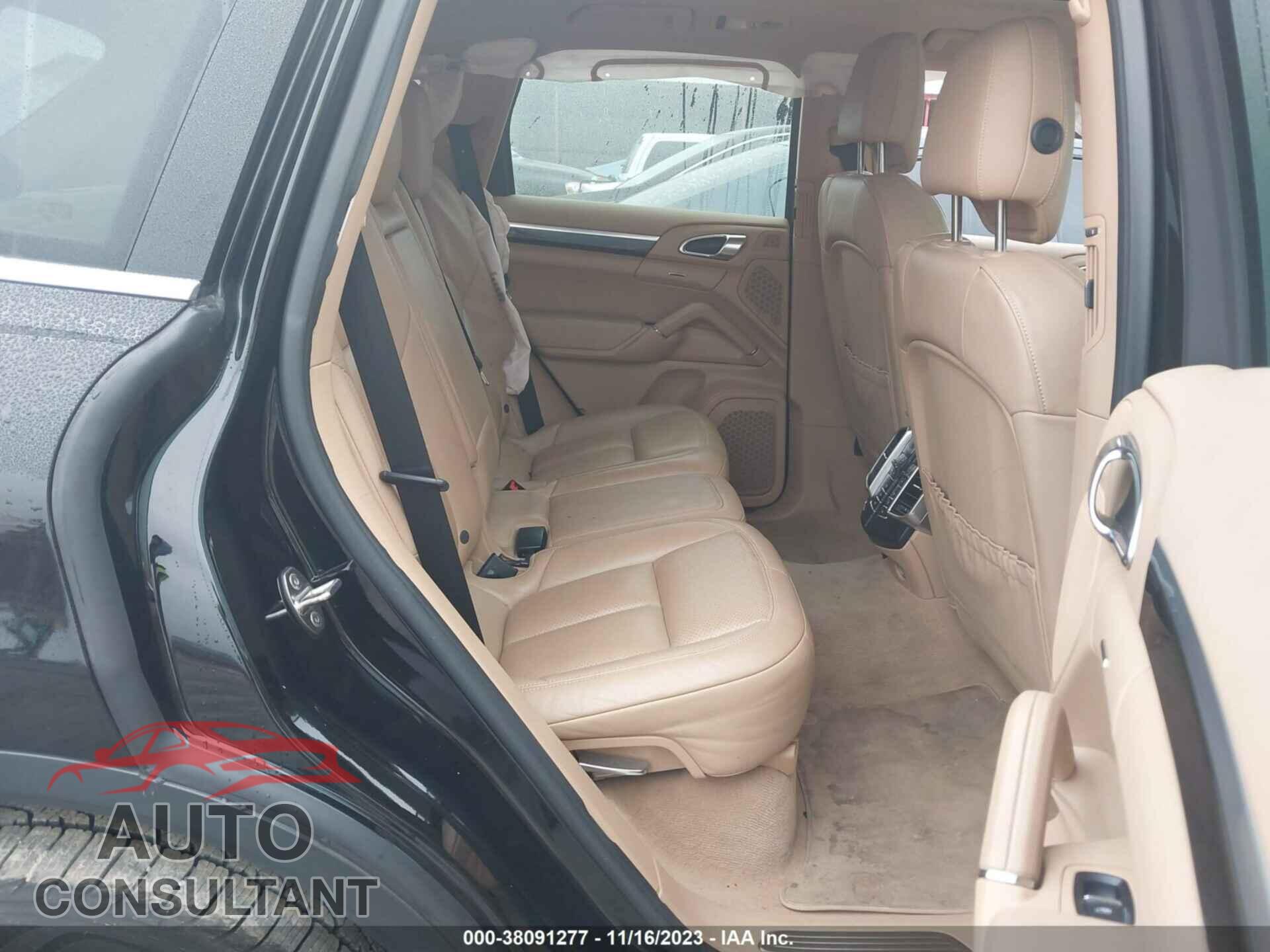 PORSCHE CAYENNE 2016 - WP1AA2A26GLA11198