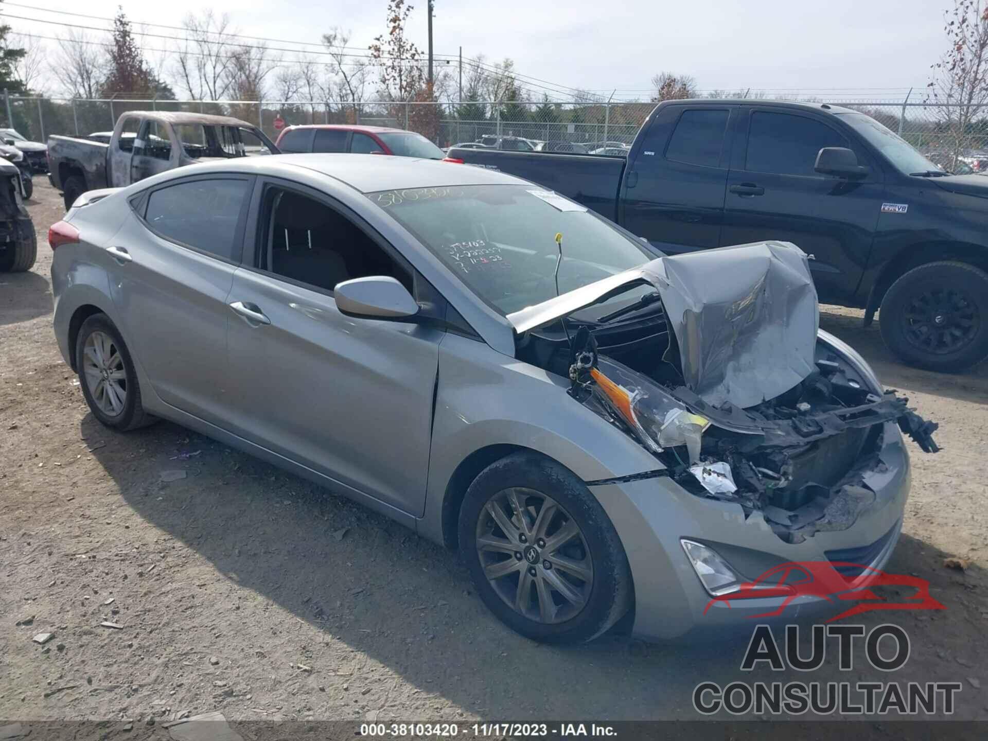 HYUNDAI ELANTRA 2015 - KMHDH4AE4FU222257