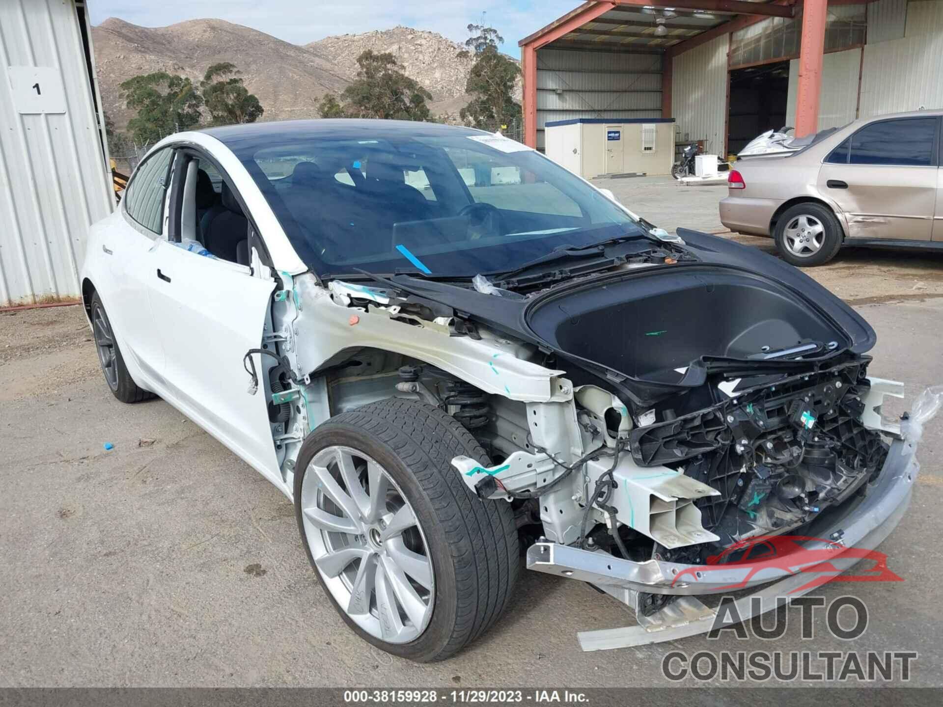 TESLA MODEL 3 2018 - 5YJ3E1EA1JF042170
