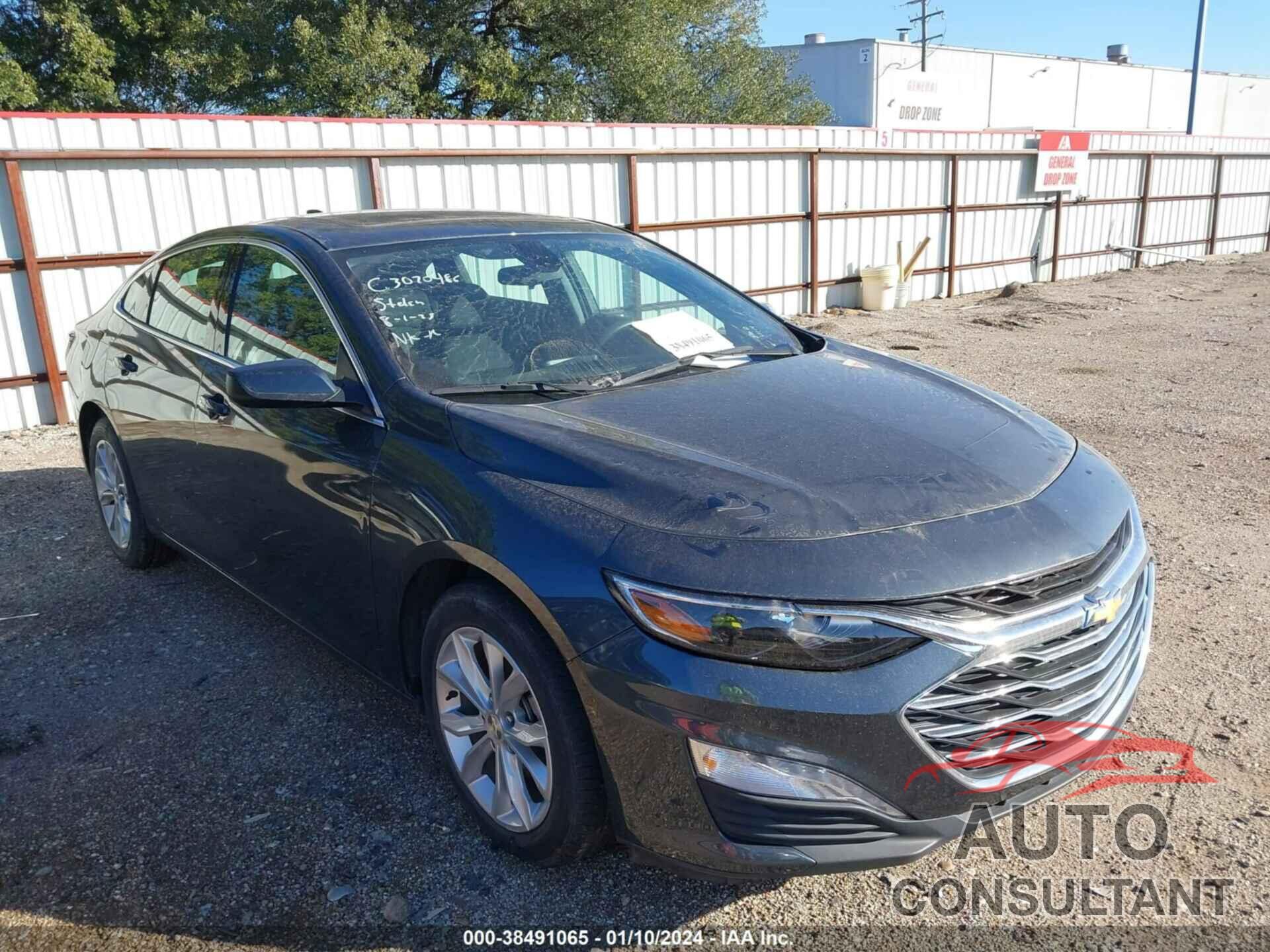CHEVROLET MALIBU 2021 - 1G1ZD5ST8MF067747