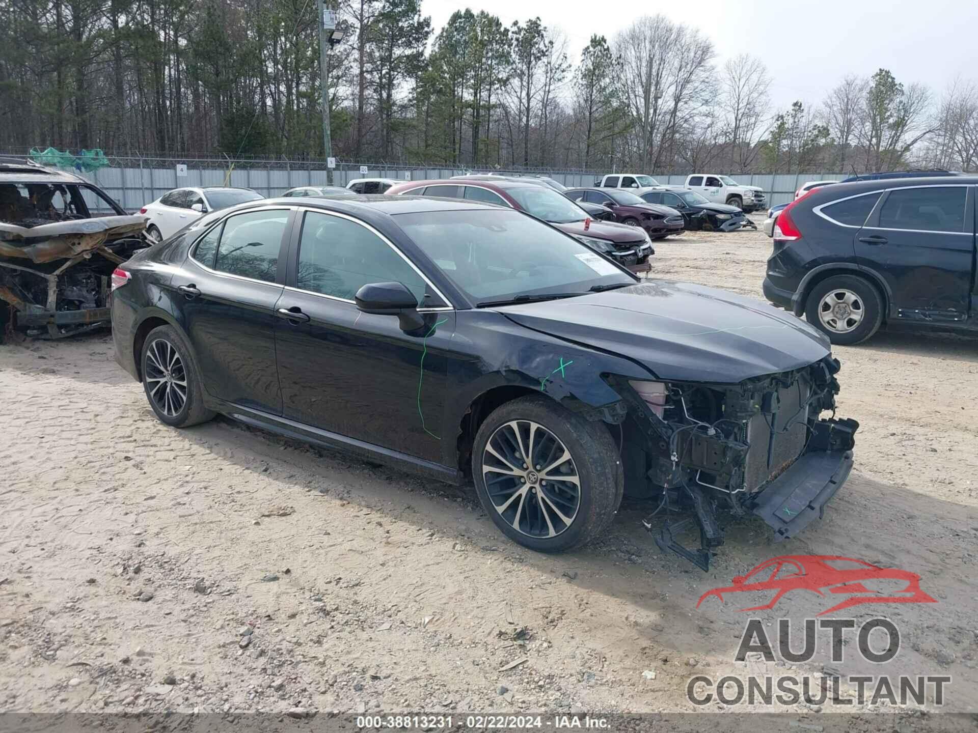 TOYOTA CAMRY 2018 - 4T1B11HK7JU558547