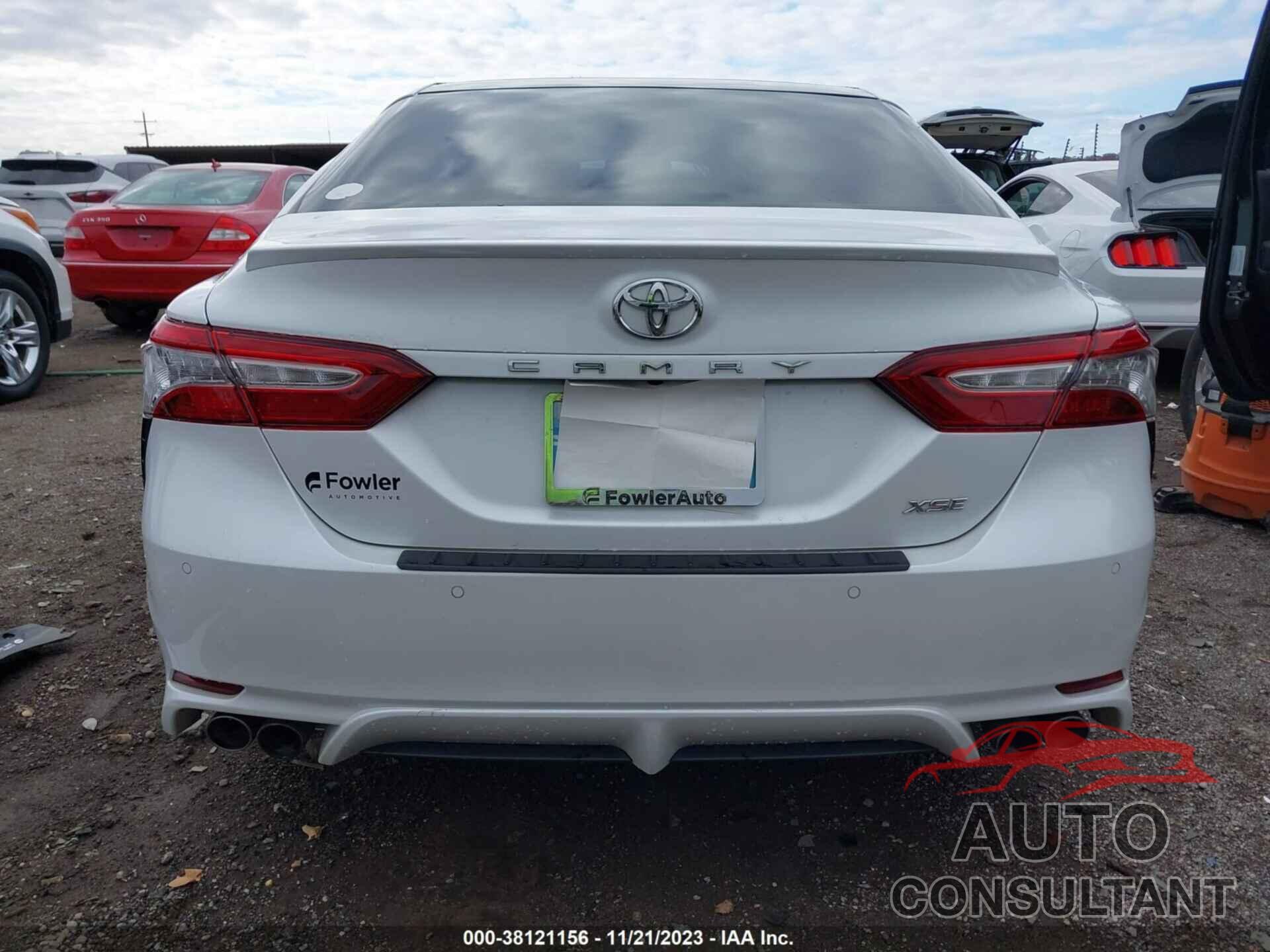 TOYOTA CAMRY 2018 - 4T1B61HK4JU155630