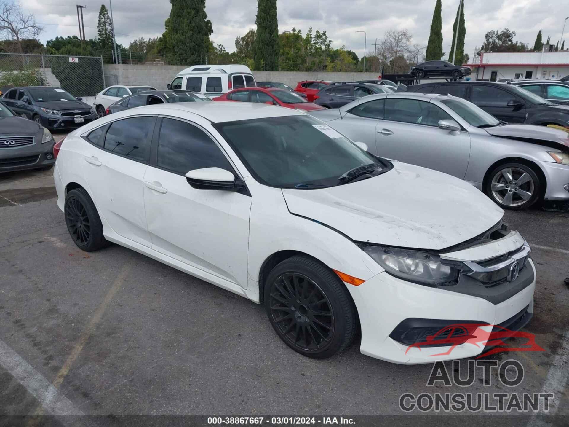 HONDA CIVIC 2018 - 2HGFC2F57JH548852