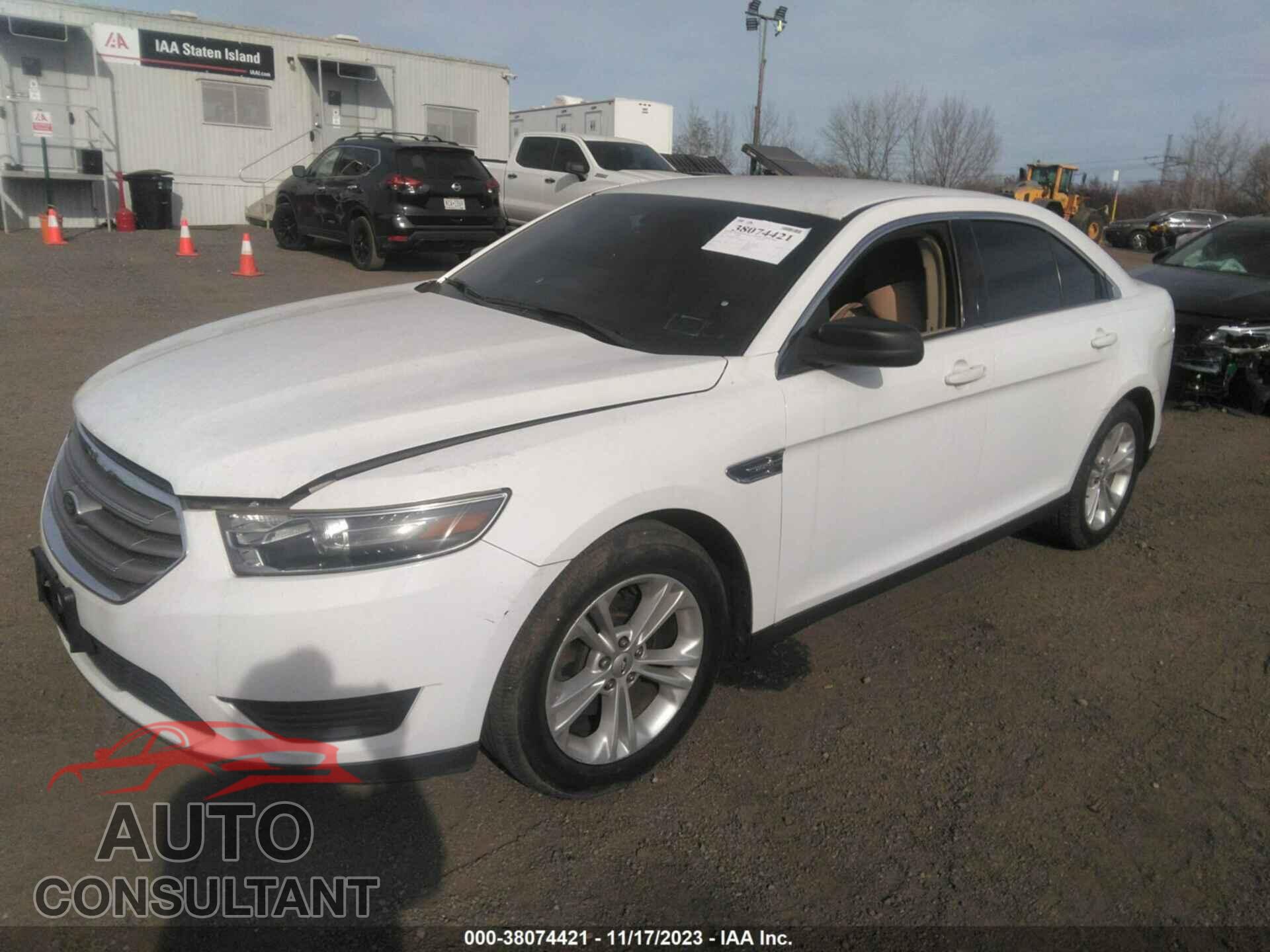 FORD TAURUS 2015 - 1FAHP2D88FG156500
