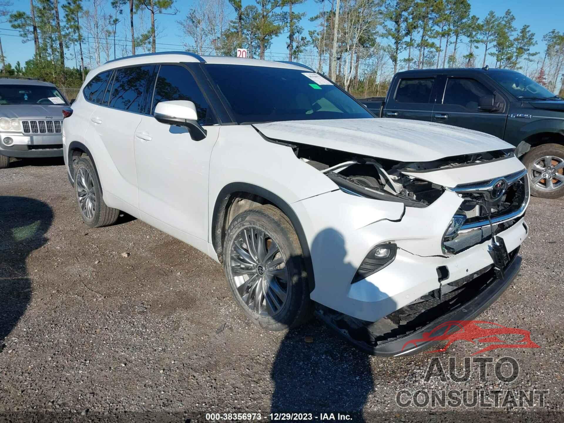 TOYOTA HIGHLANDER 2022 - 5TDFZRAH4NS103953