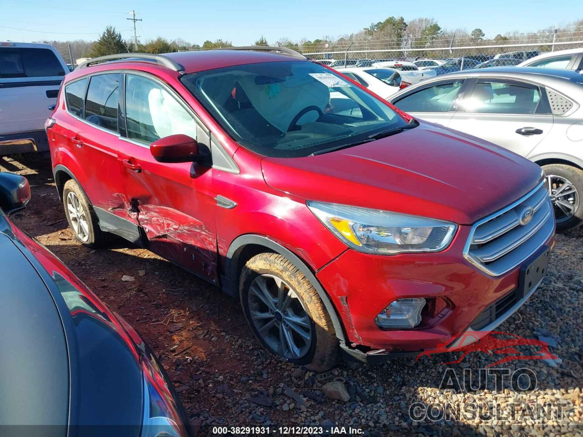 FORD ESCAPE 2018 - 1FMCU0G97JUC64912