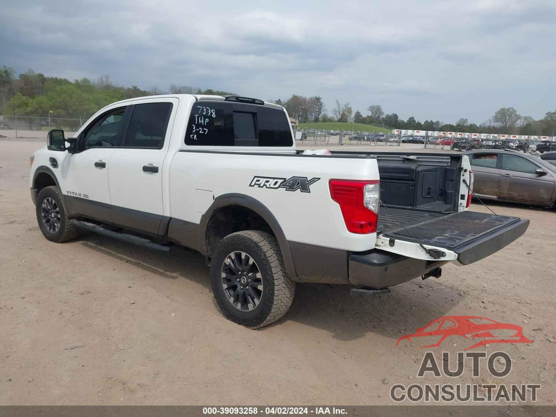 NISSAN TITAN XD 2019 - 1N6BA1F45KN507338