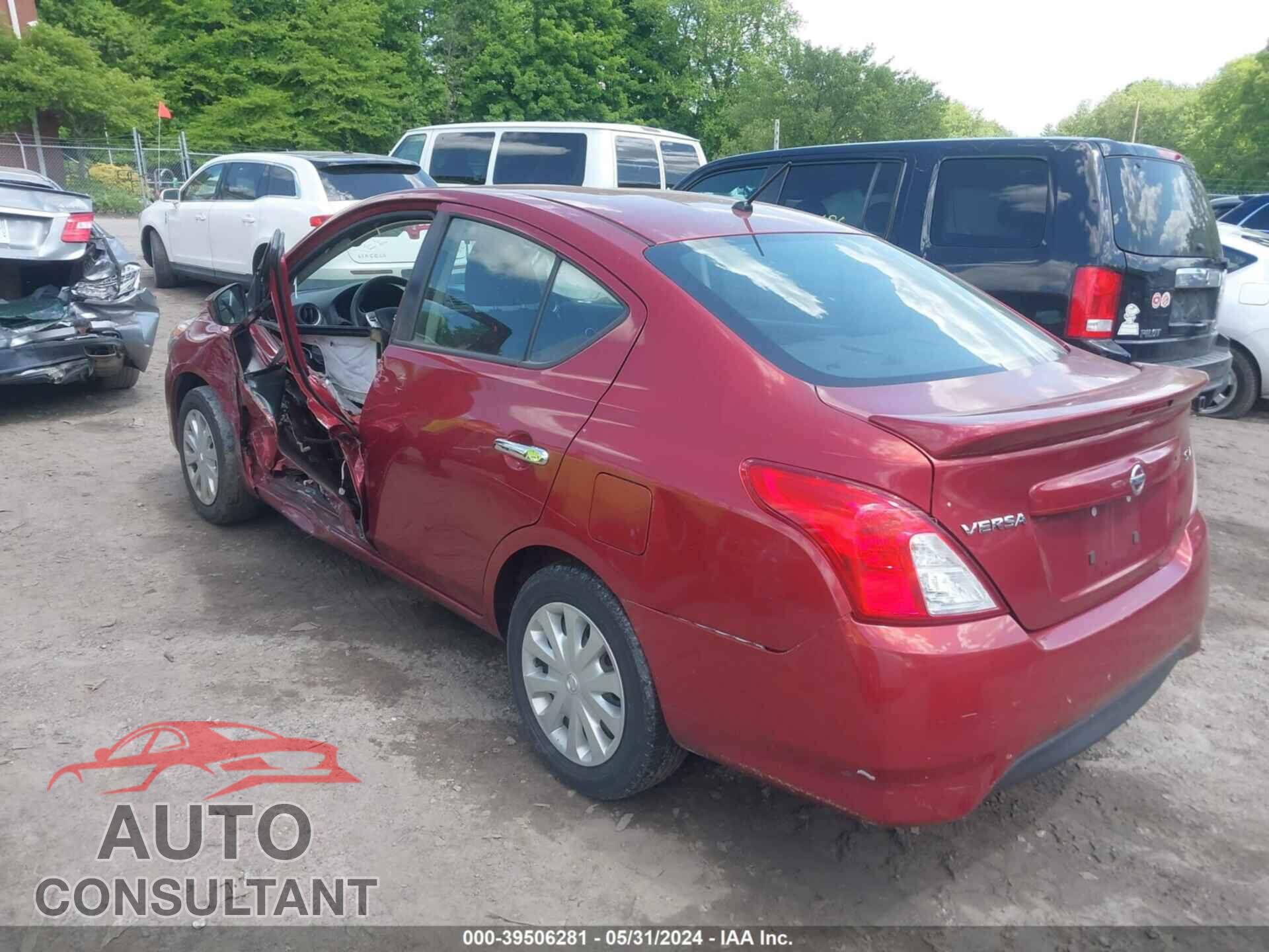 NISSAN VERSA 2017 - 3N1CN7APXHL814340