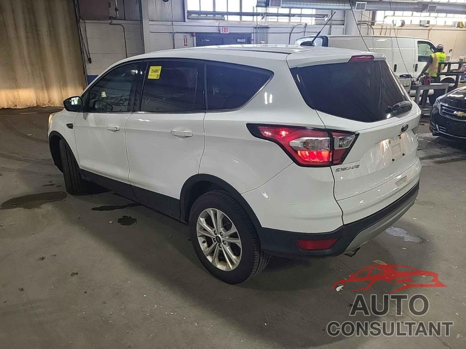 FORD ESCAPE 2017 - 1FMCU9GD3HUD78540