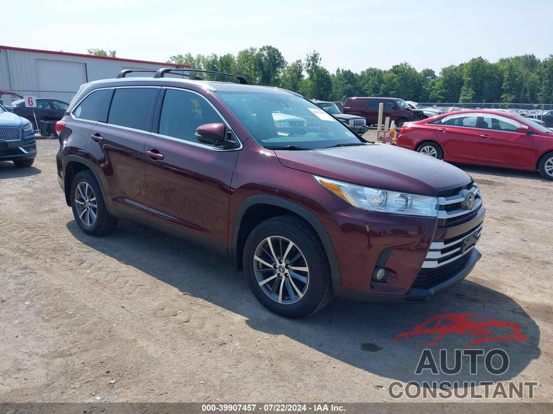 TOYOTA HIGHLANDER 2019 - 5TDJZRFH0KS728736