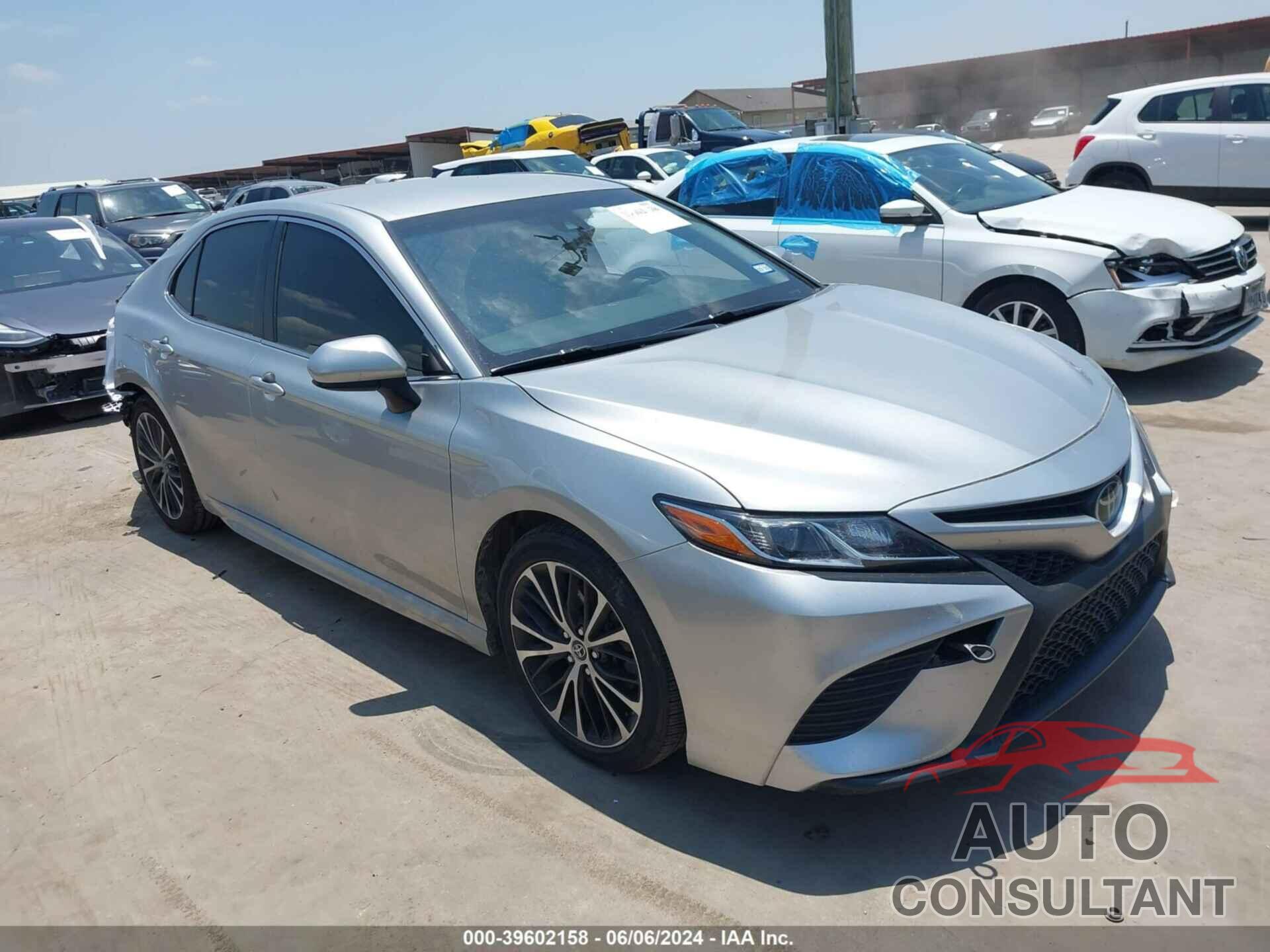 TOYOTA CAMRY 2018 - JTNB11HK8J3031302