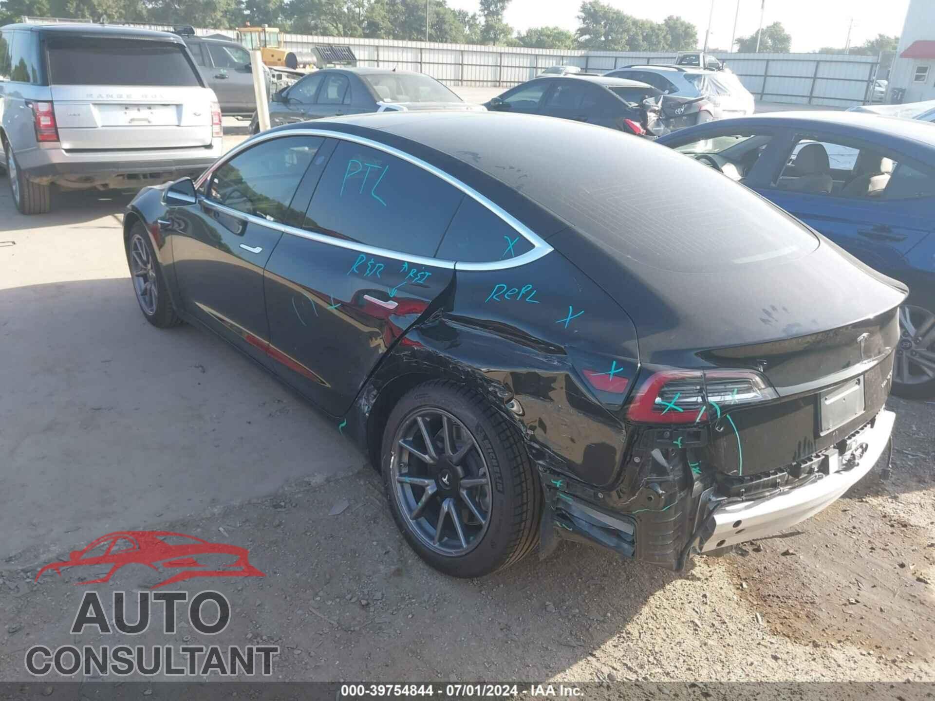 TESLA MODEL 3 2020 - 5YJ3E1EB6LF663075