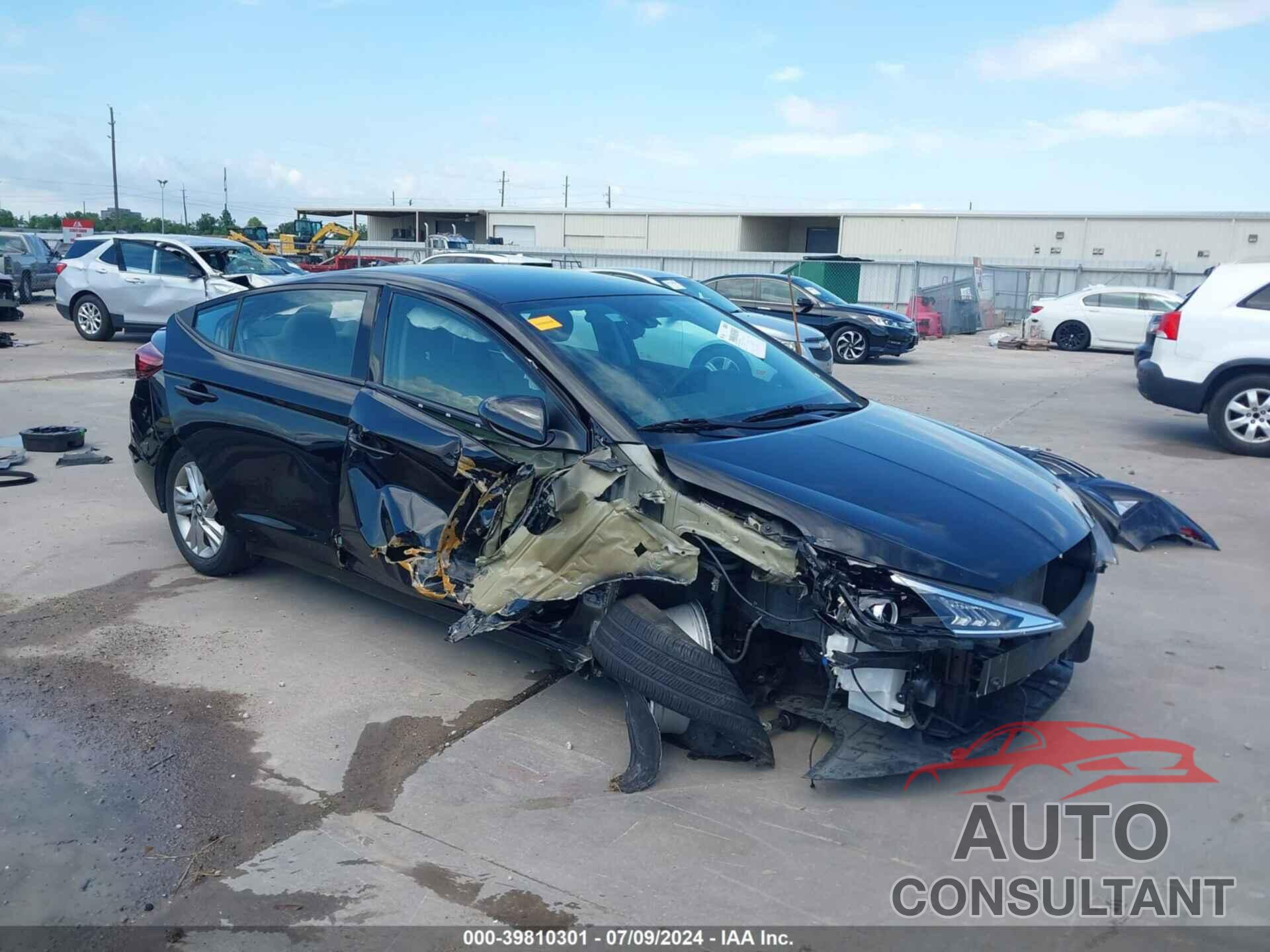 HYUNDAI ELANTRA 2020 - KMHD84LF1LU000695