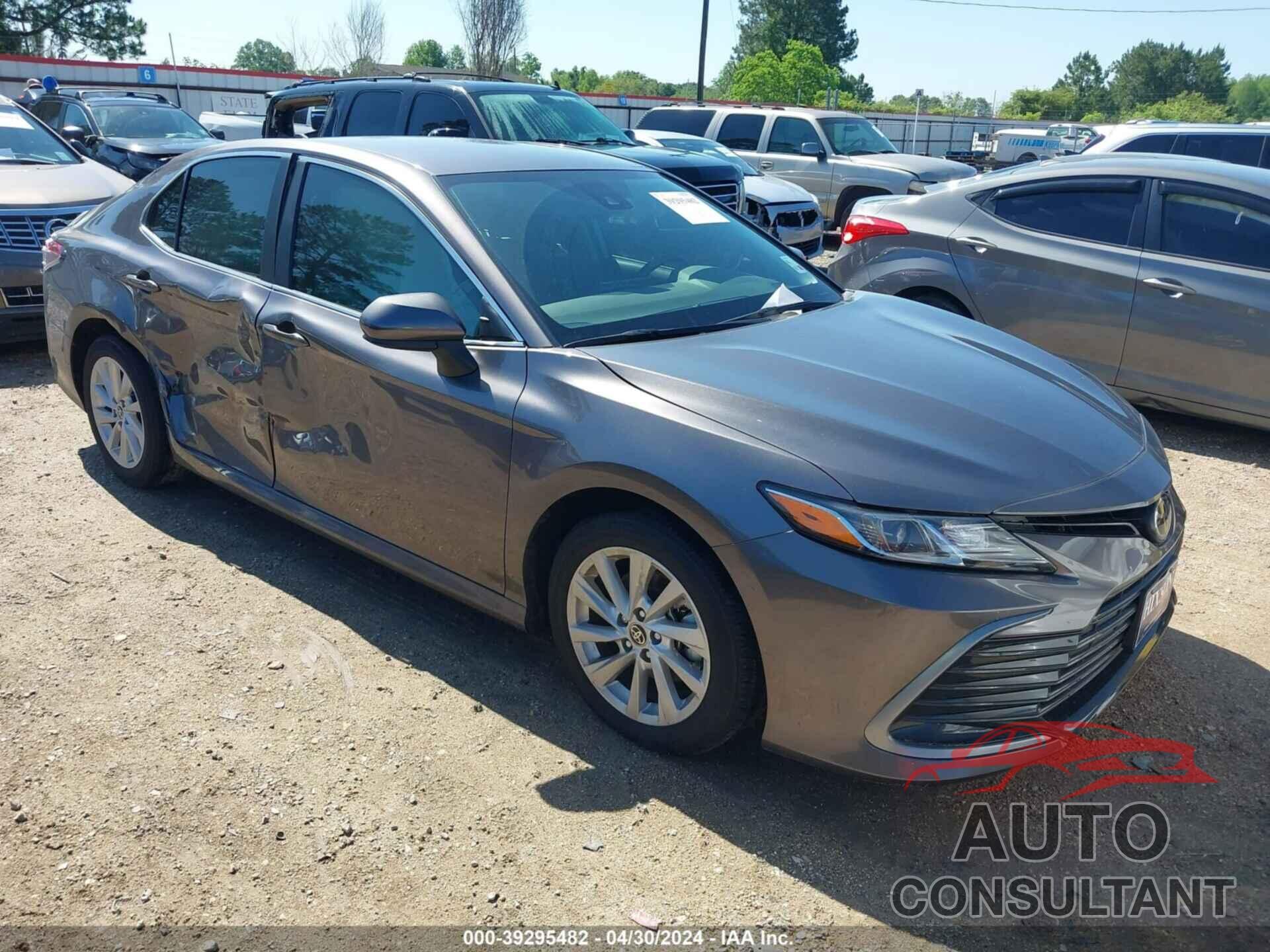TOYOTA CAMRY 2023 - 4T1C11AK6PU188439