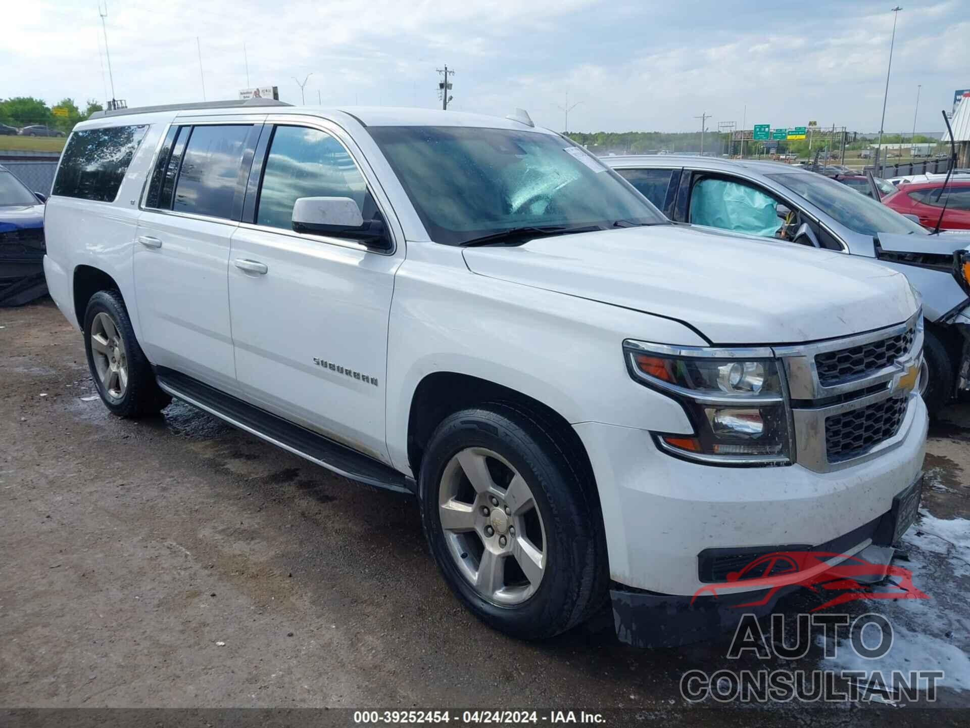 CHEVROLET SUBURBAN 2017 - 1GNSCHKC1HR243577