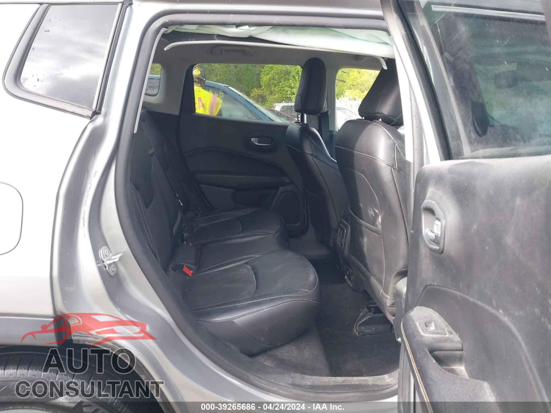 JEEP COMPASS 2019 - 3C4NJDBB4KT767977