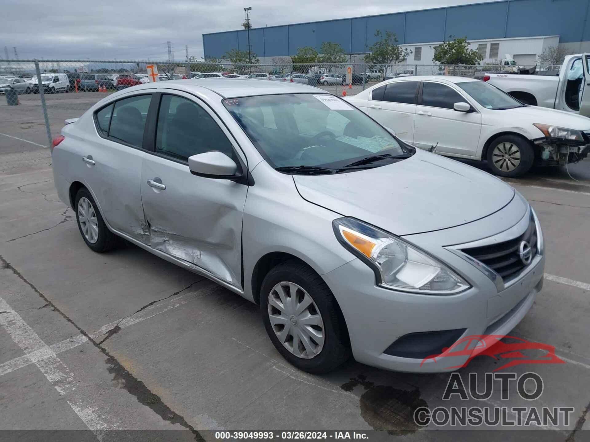 NISSAN VERSA 2018 - 3N1CN7APXJL886032