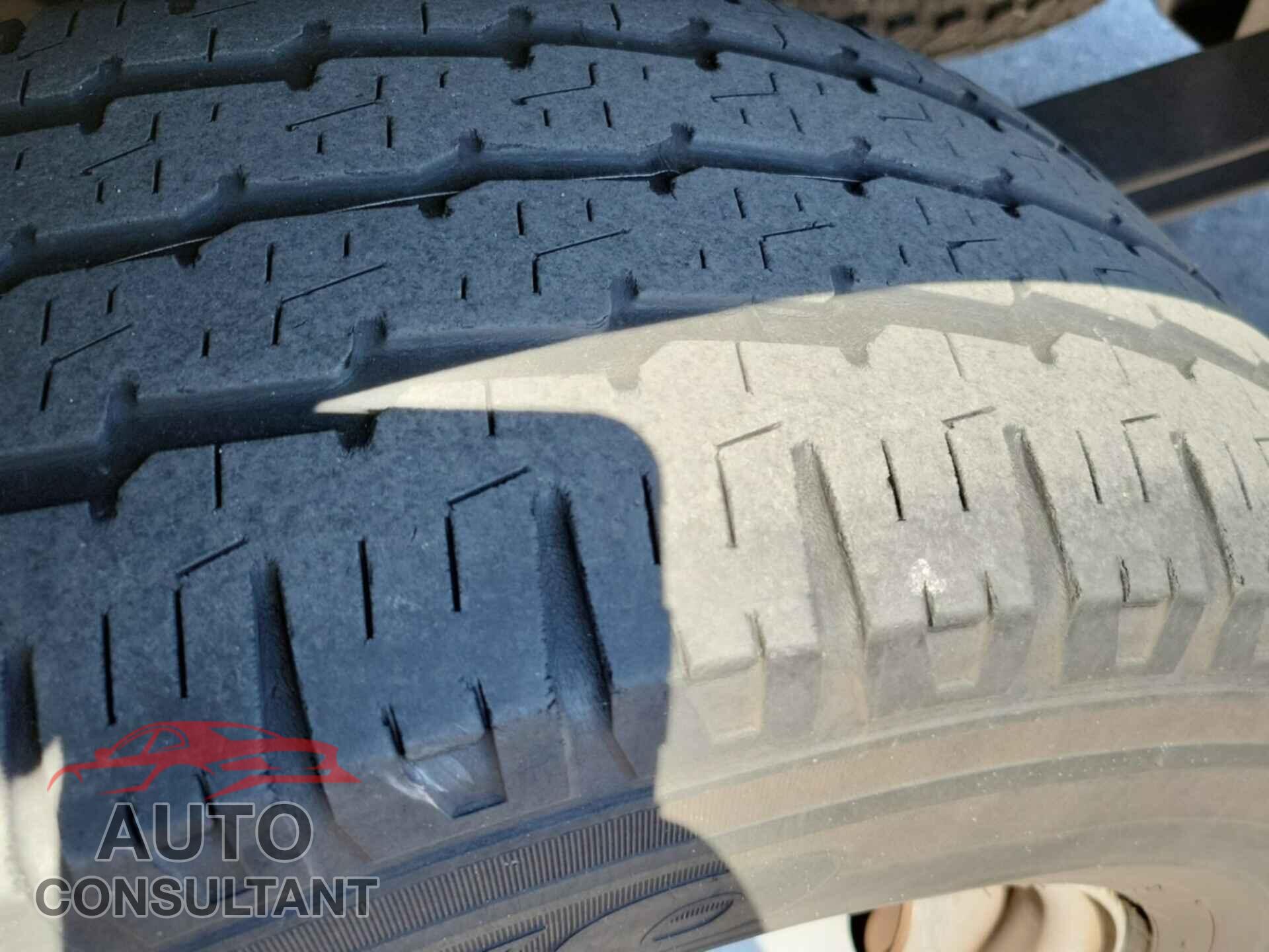 FORD TRANSIT 2017 - 1FTYR2CM7HKB00504