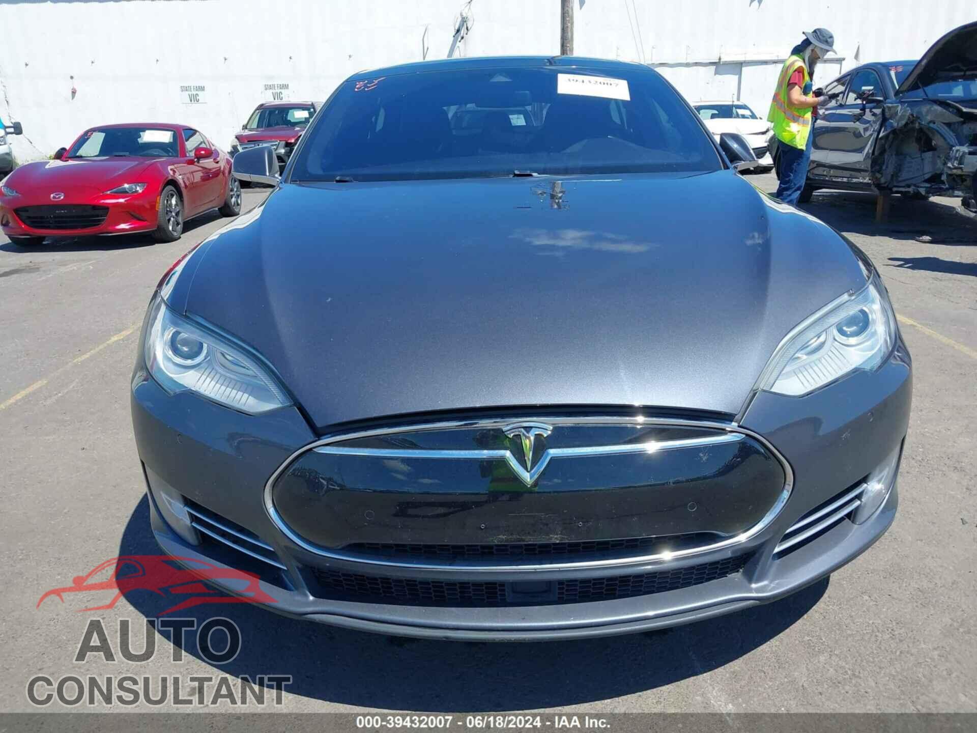 TESLA MODEL S 2016 - 5YJSA1E46GF130335