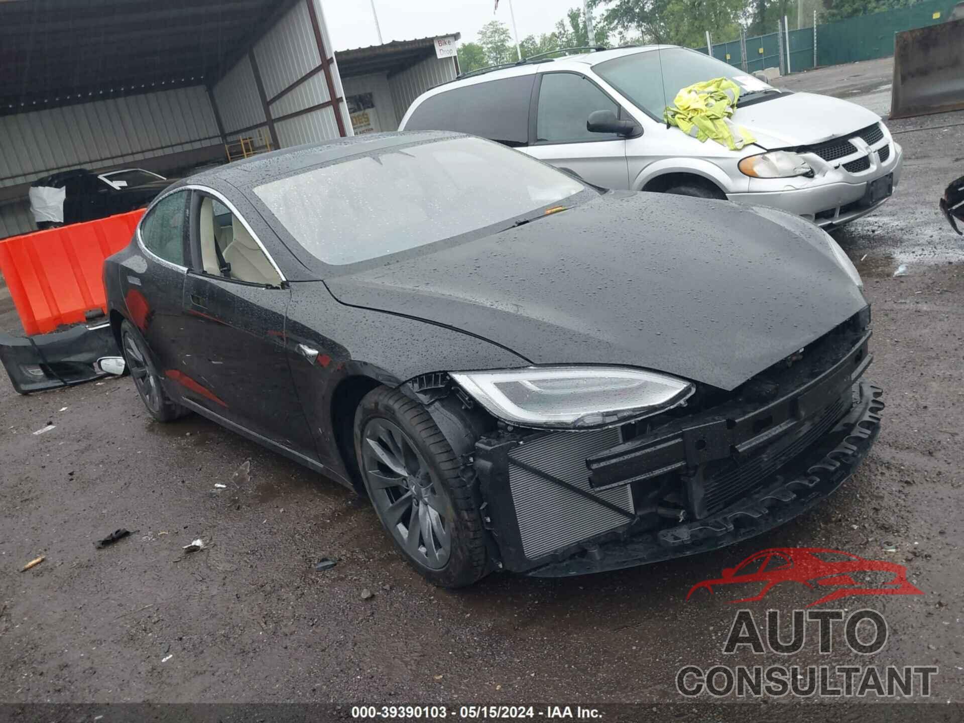 TESLA MODEL S 2018 - 5YJSA1E22JF296518