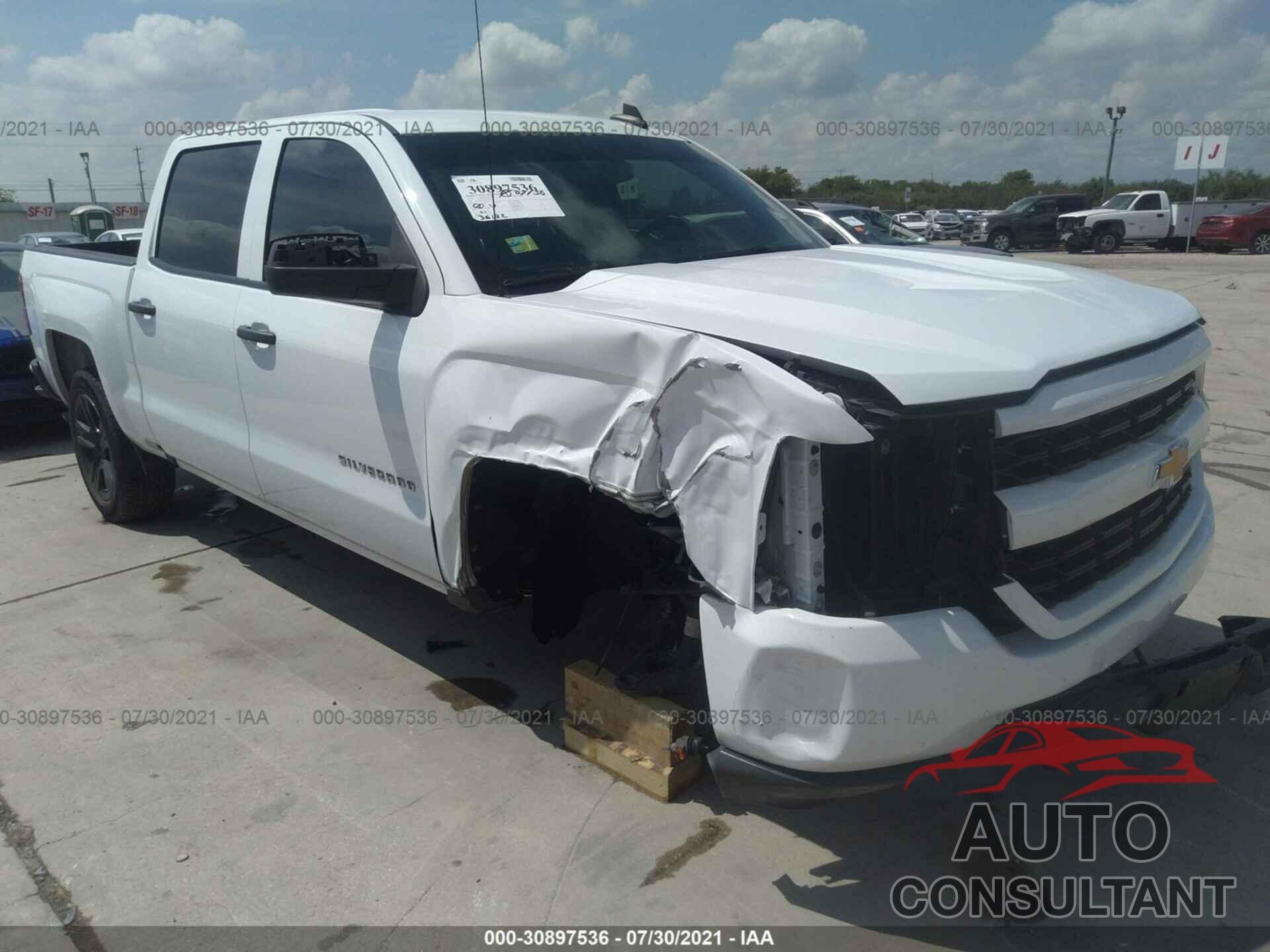 CHEVROLET SILVERADO 1500 2018 - 3GCPCPEC0JG568375