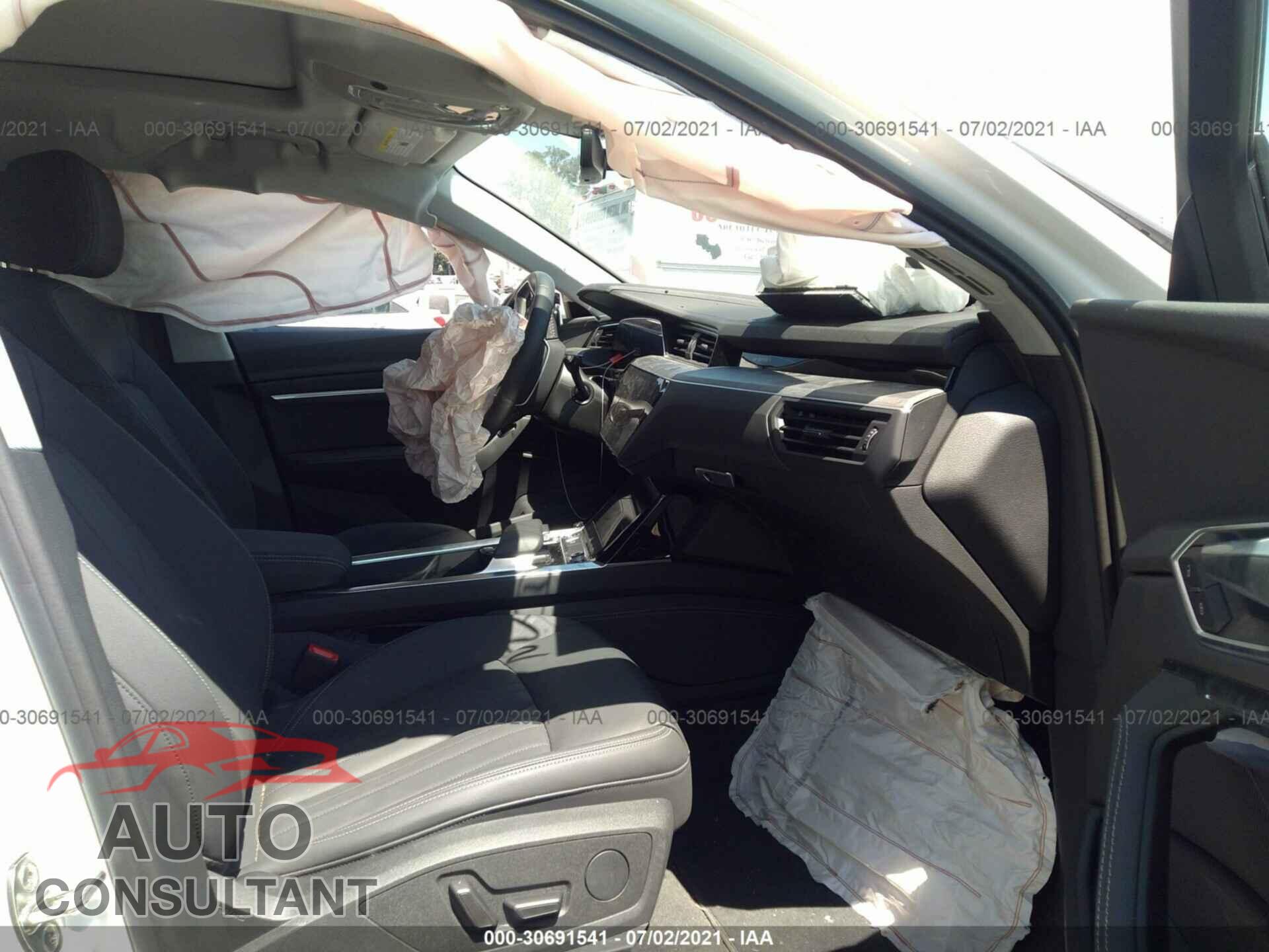 AUDI E-TRON 2021 - WA1AAAGE5MB013274