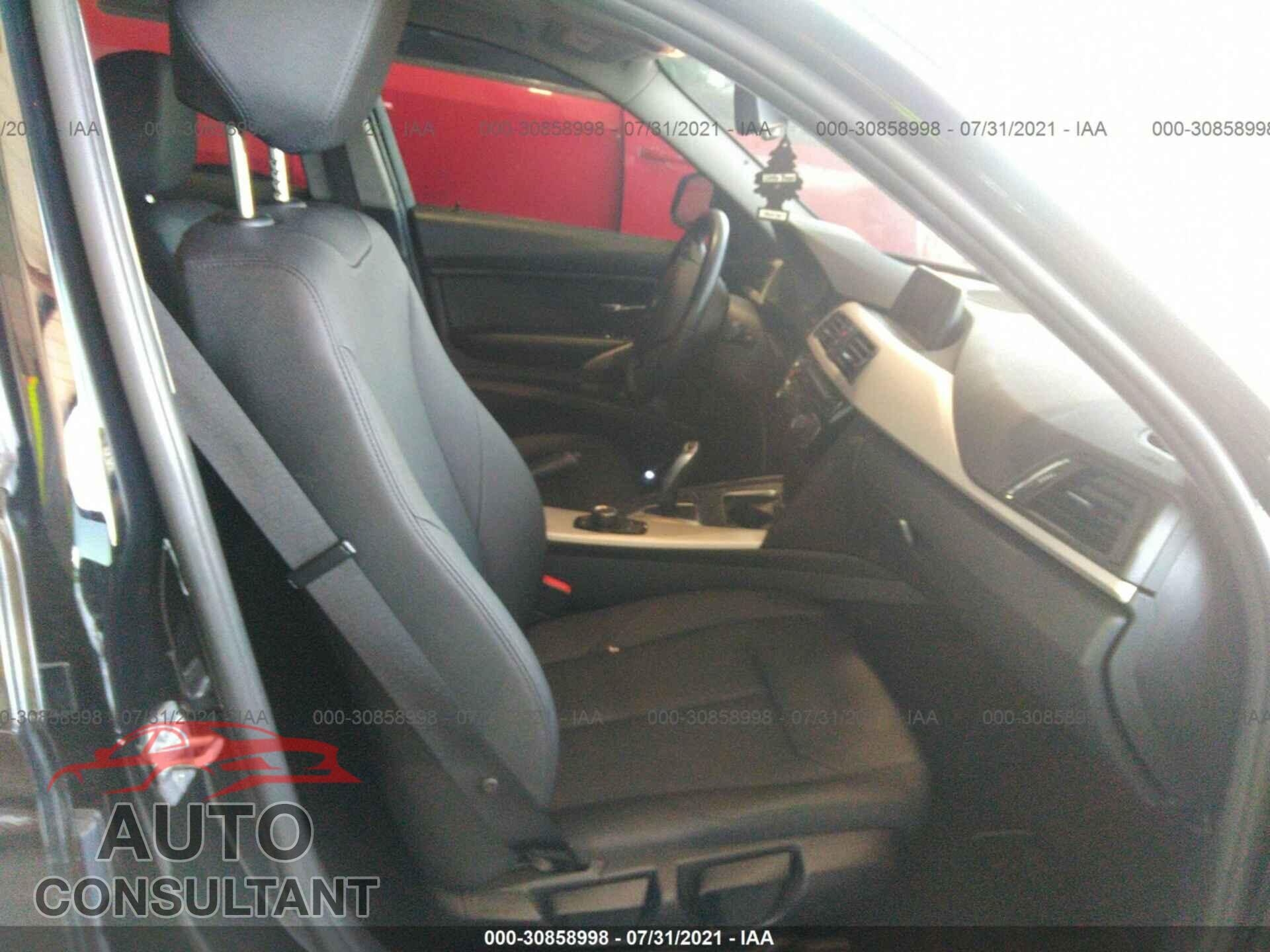 BMW 3 SERIES 2018 - WBA8E1G50JNU89058
