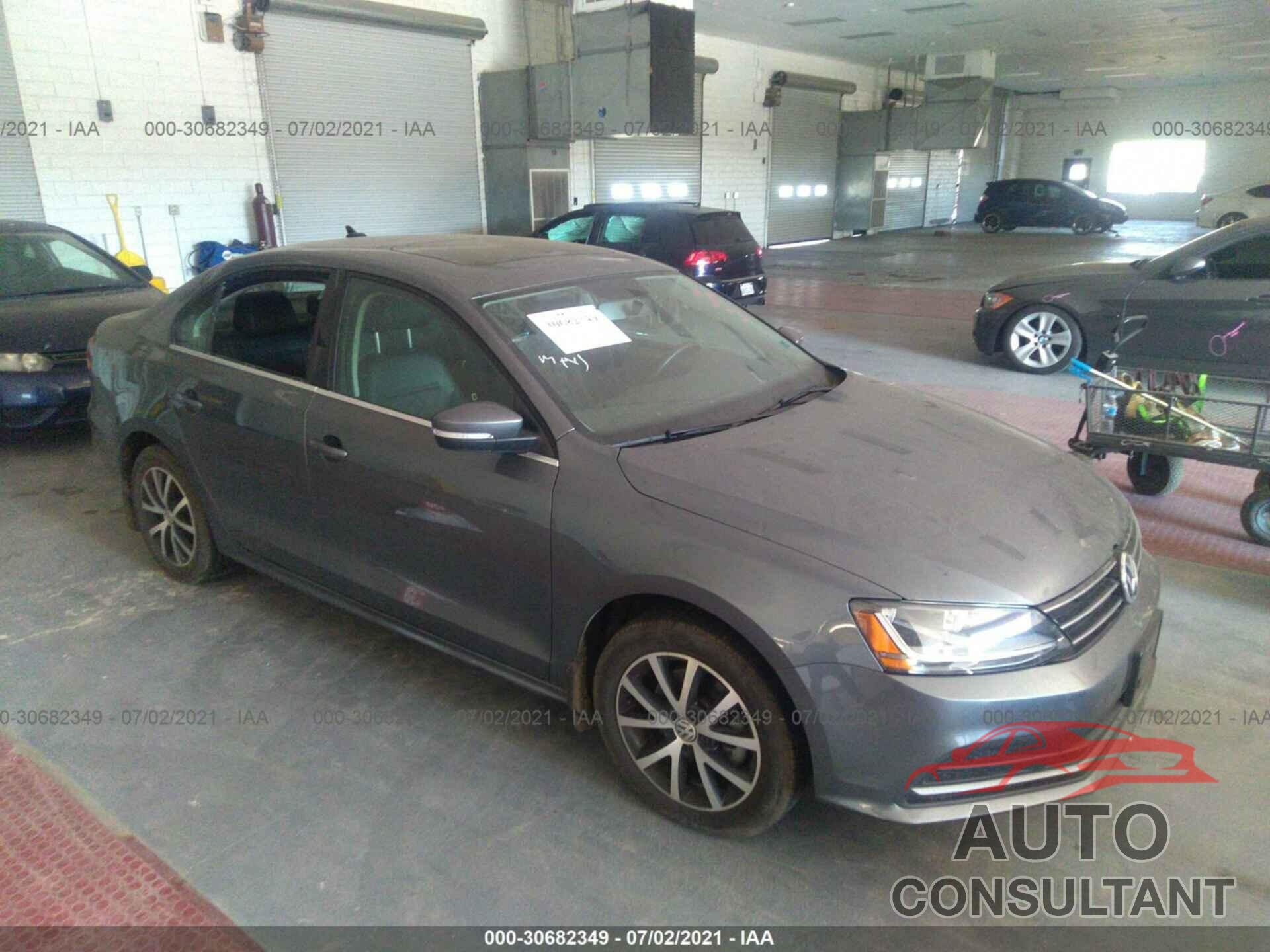VOLKSWAGEN JETTA 2017 - 3VWDB7AJ8HM356262
