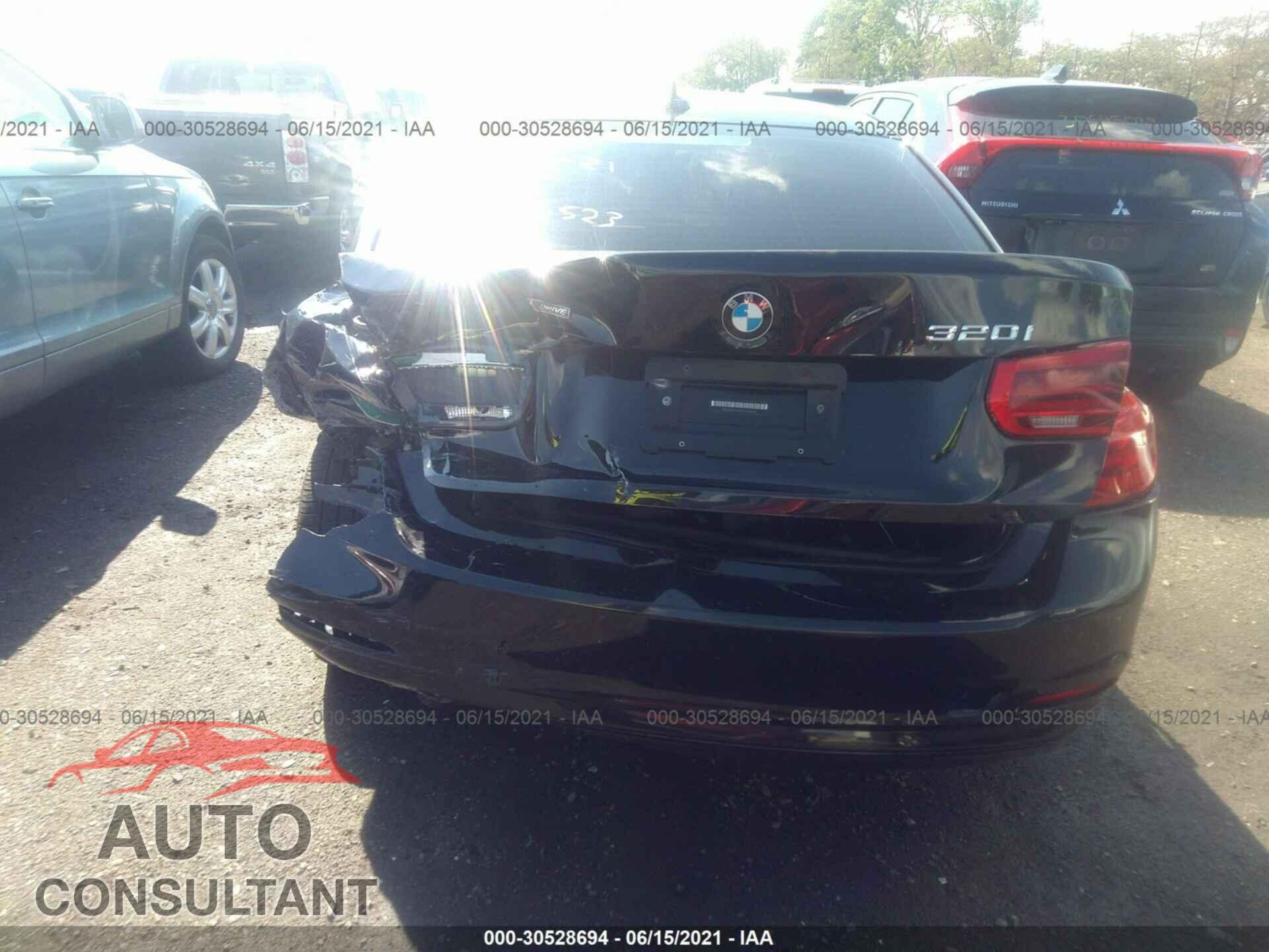 BMW 3 SERIES 2016 - WBA8E5G58GNU20523