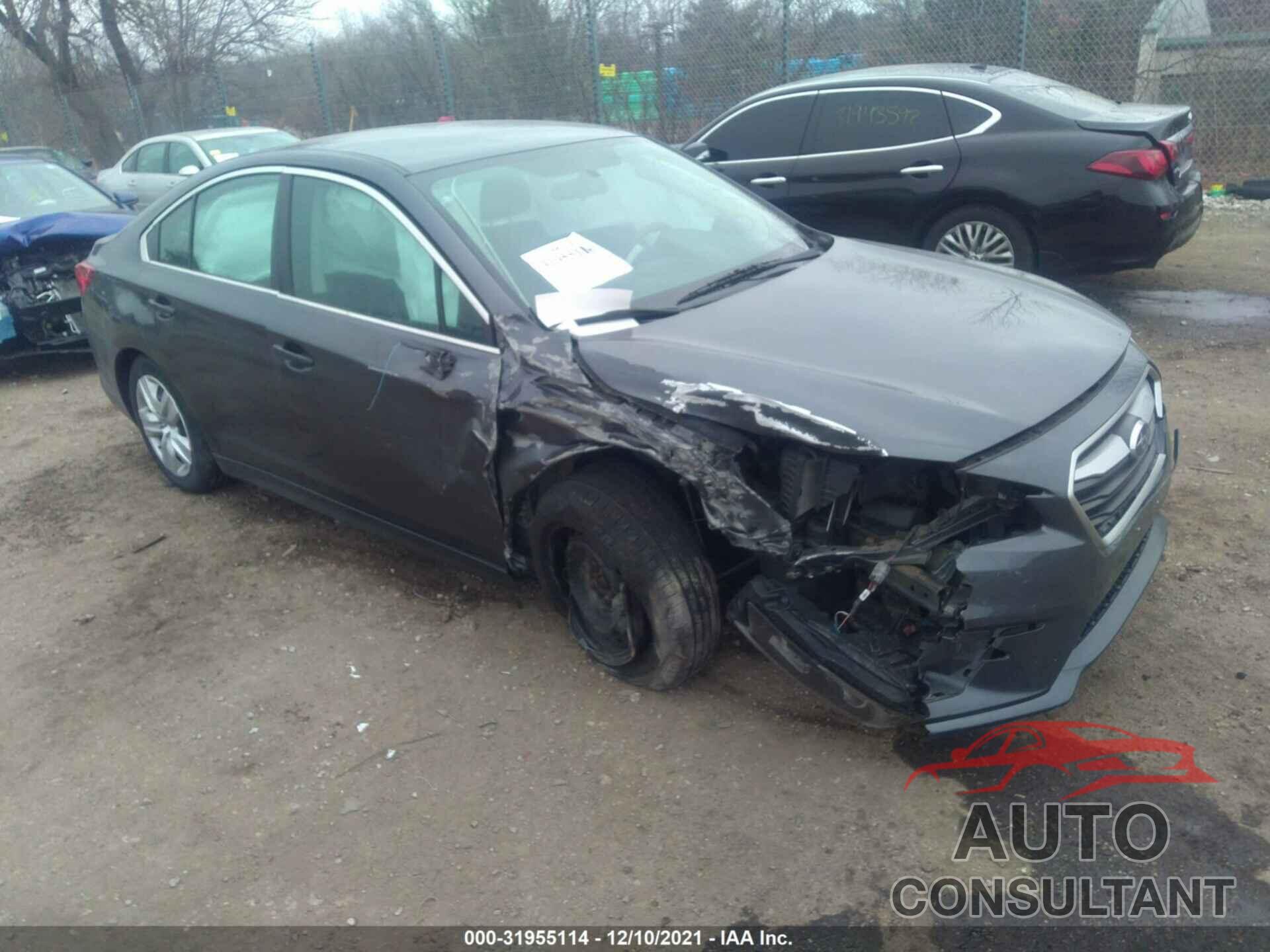 SUBARU LEGACY 2018 - 4S3BNAA63J3031018