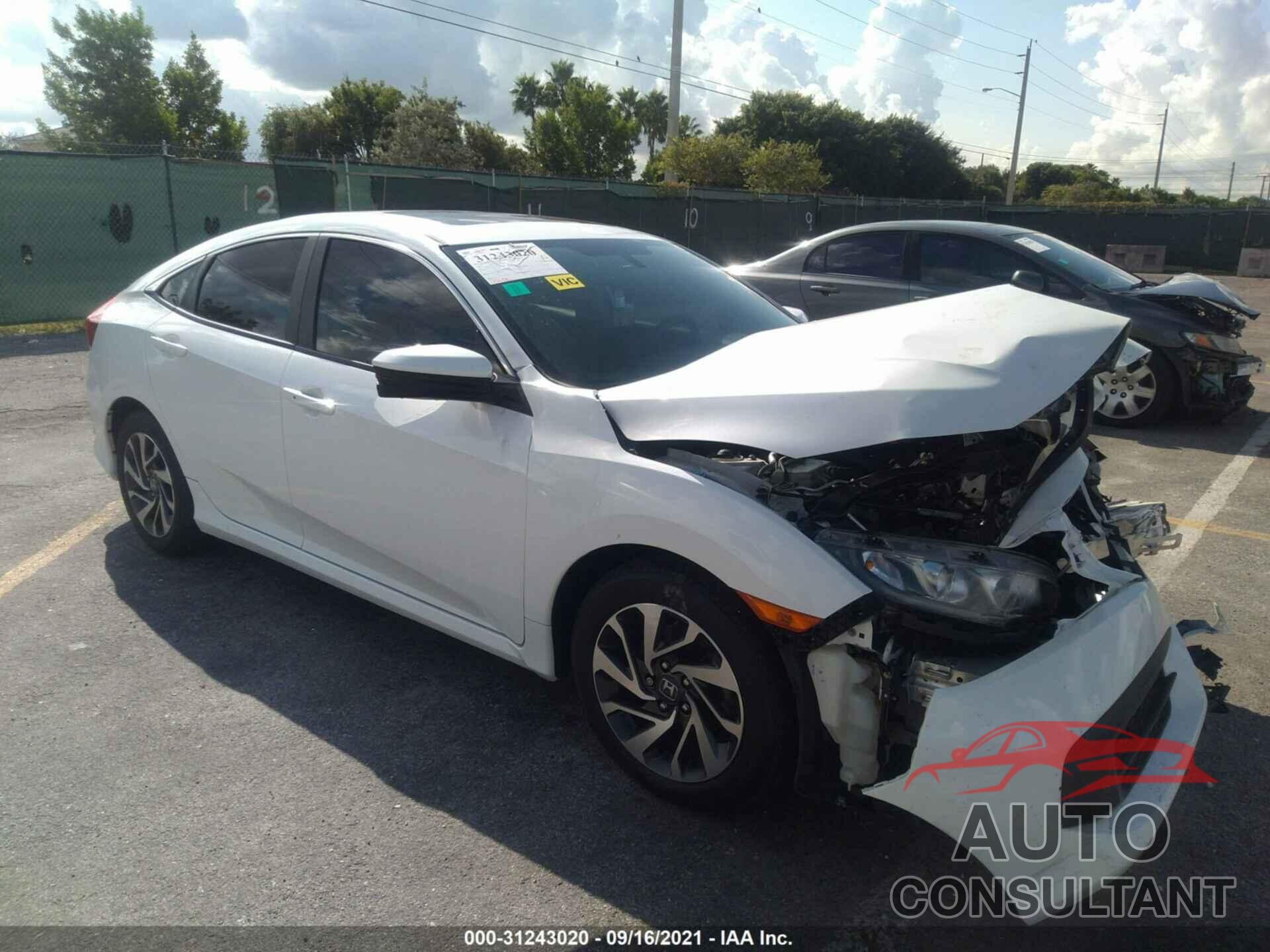 HONDA CIVIC SEDAN 2018 - 19XFC2F71JE004438