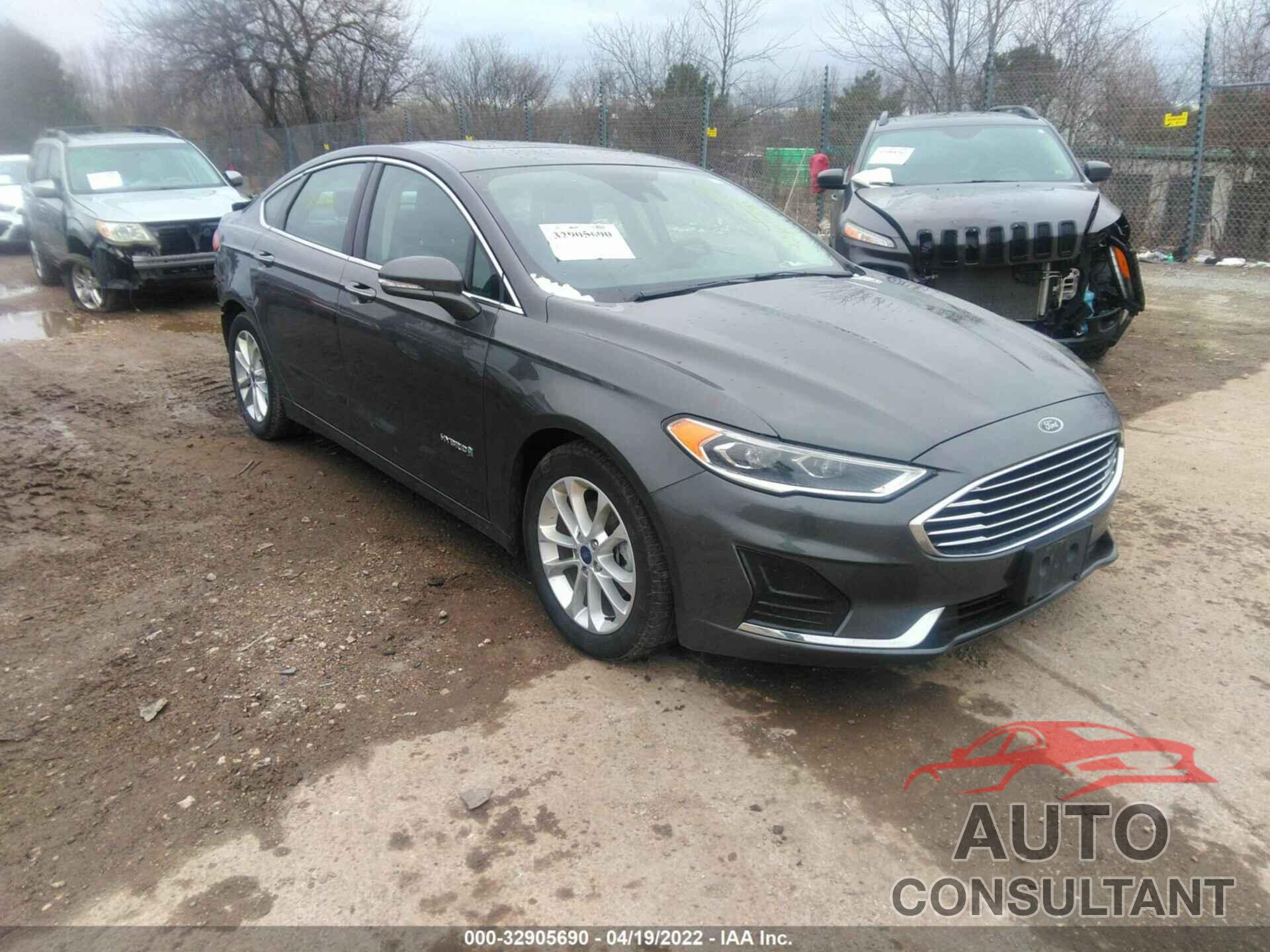 FORD FUSION HYBRID 2019 - 3FA6P0MU8KR195325