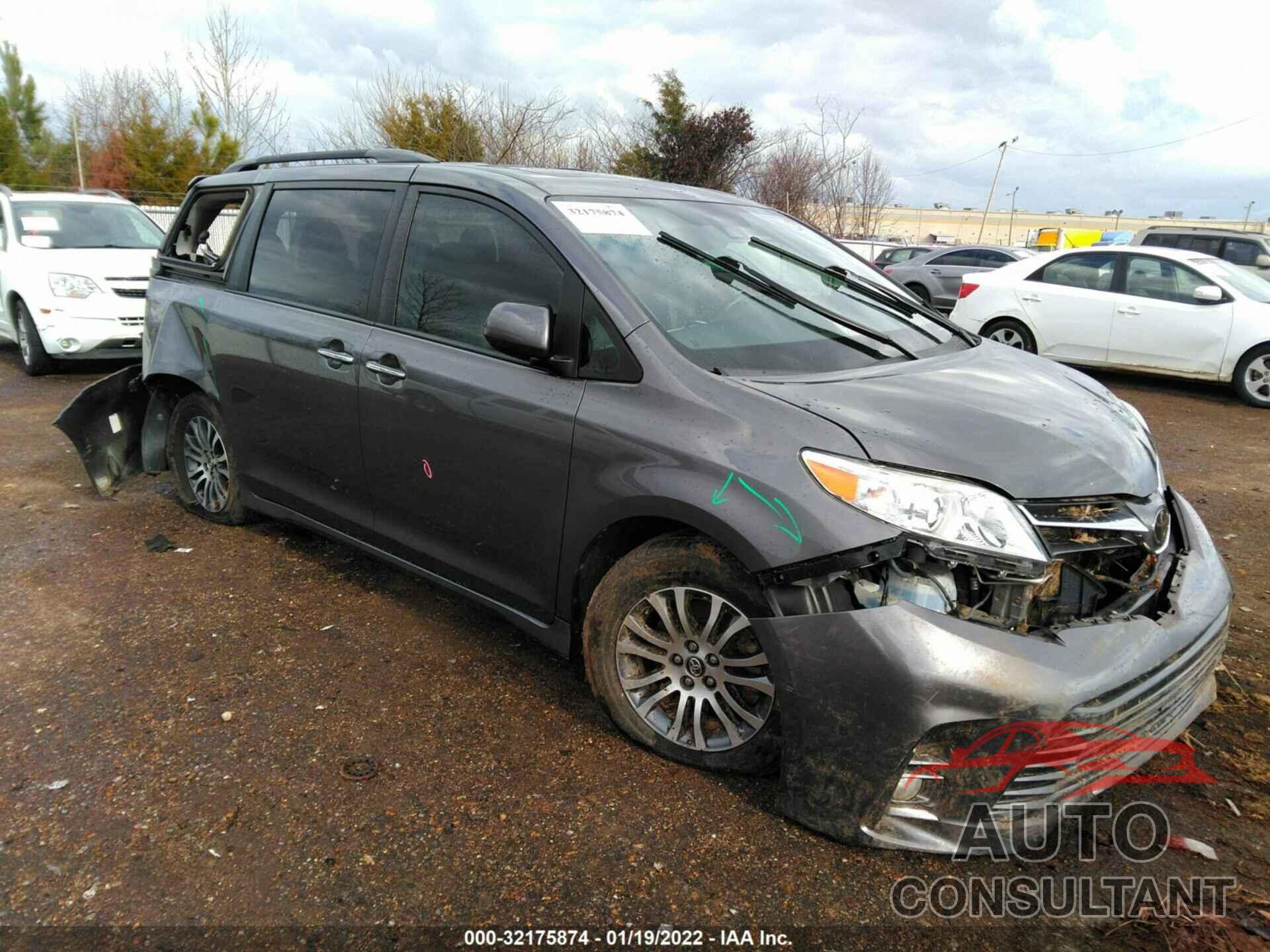 TOYOTA SIENNA 2018 - 5TDYZ3DC1JS922872