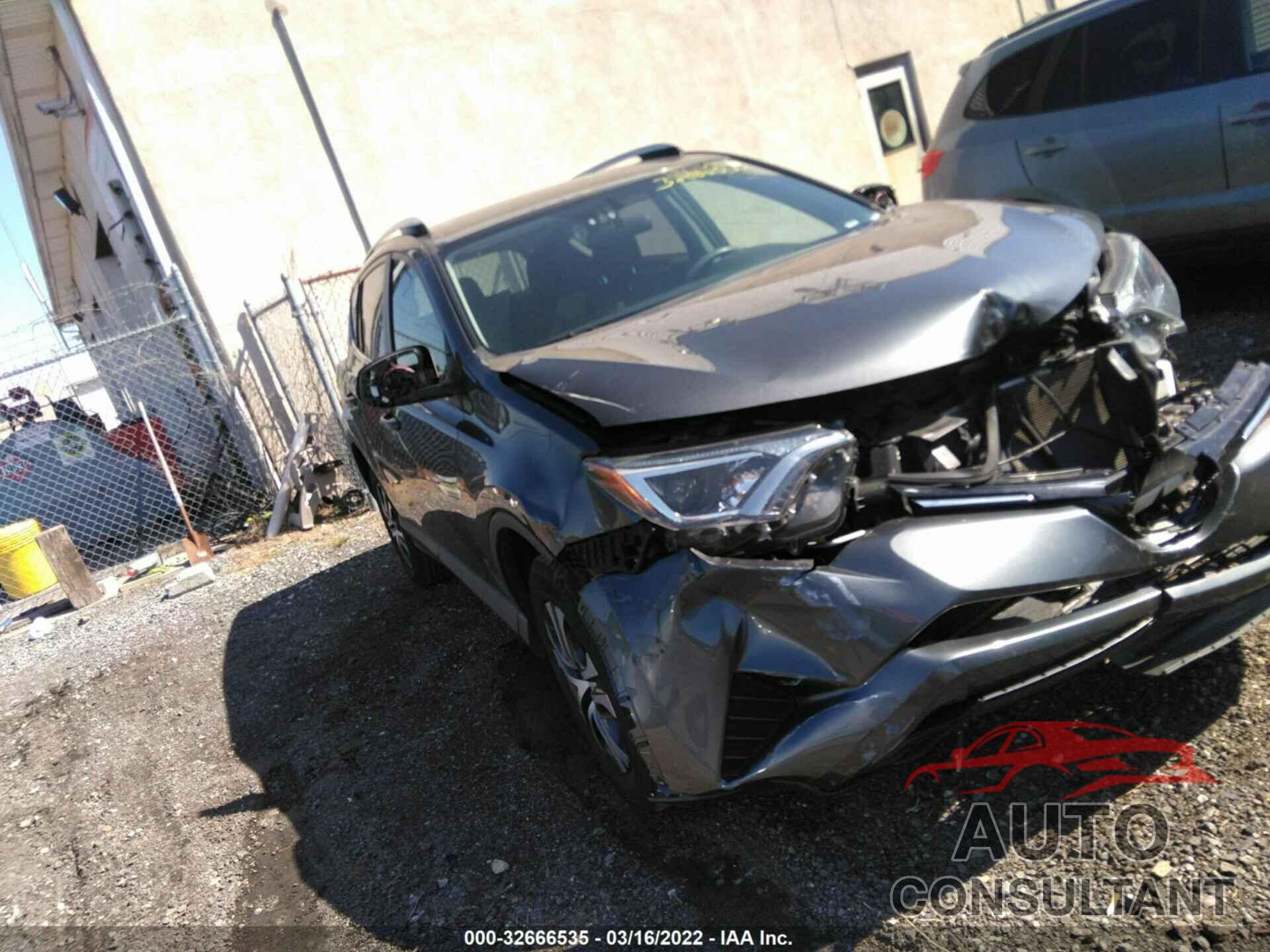 TOYOTA RAV4 2016 - JTMBFREV9GD175558