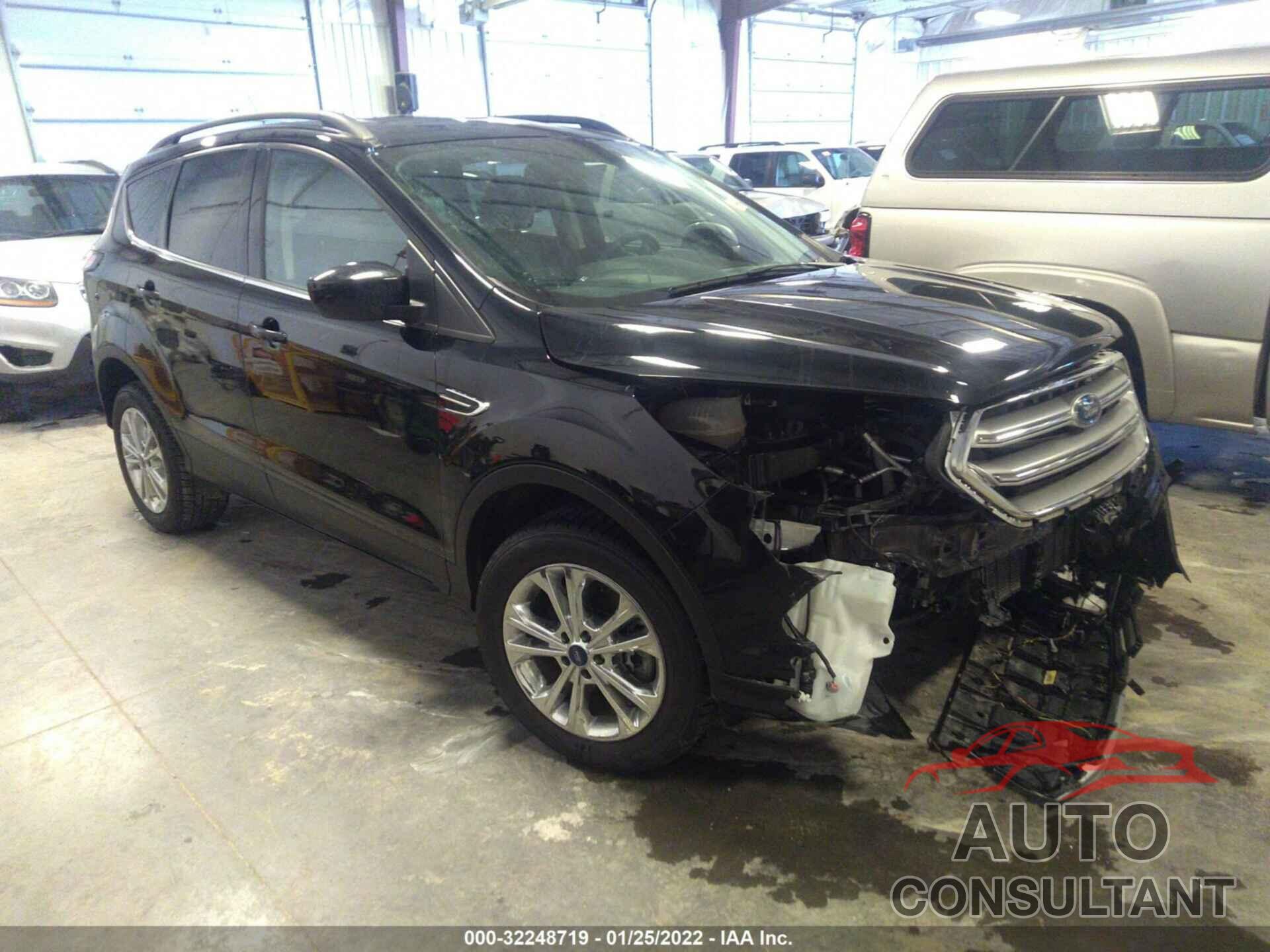 FORD ESCAPE 2017 - 1FMCU9GD7HUD23685