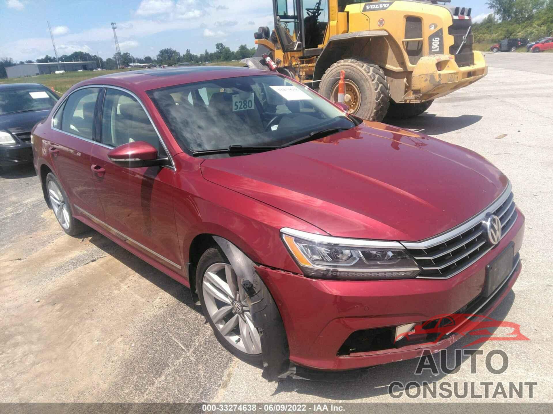 VOLKSWAGEN PASSAT 2017 - 1VWCT7A38HC040517
