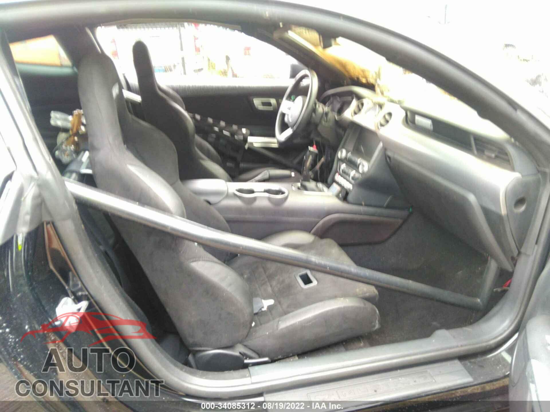 FORD MUSTANG 2019 - 1FA6P8CF2K5174295
