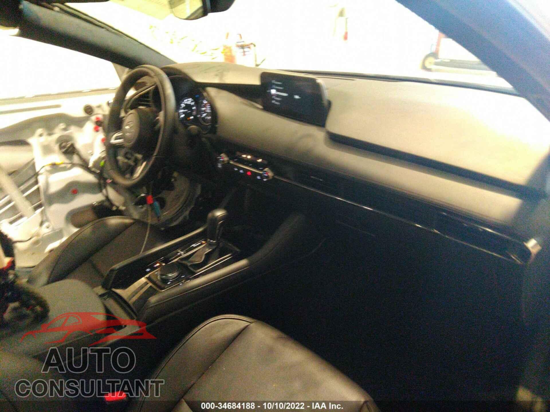 MAZDA MAZDA3 HATCHBACK 2021 - JM1BPBML2M1347401