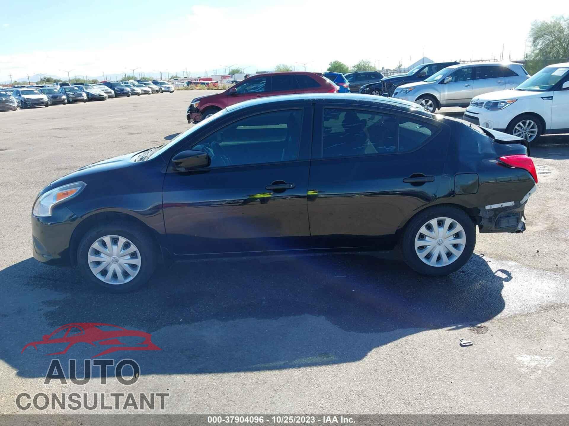NISSAN VERSA 2017 - 3N1CN7AP9HL854442