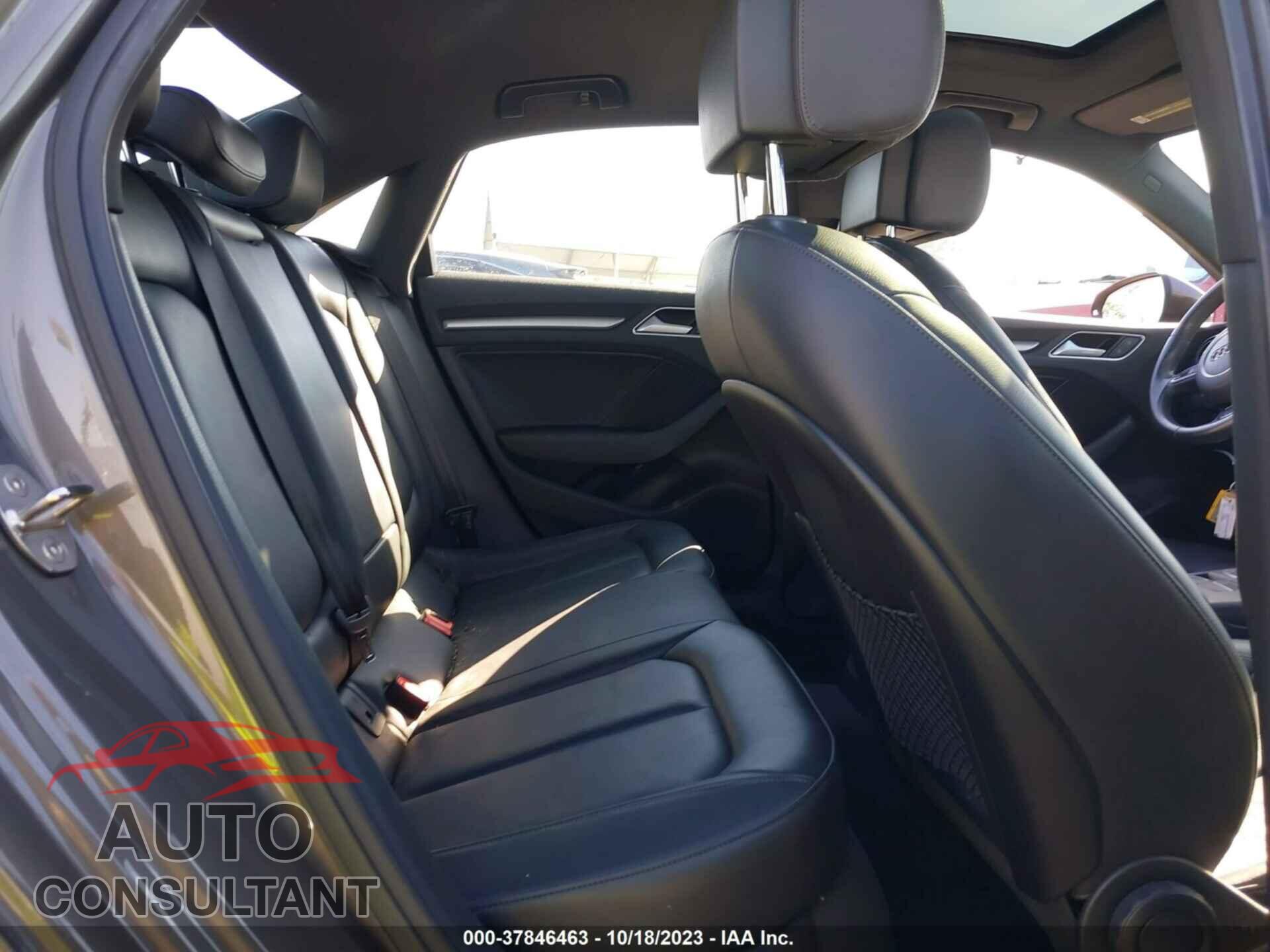 AUDI A3 2016 - WAUA7GFF1G1064330