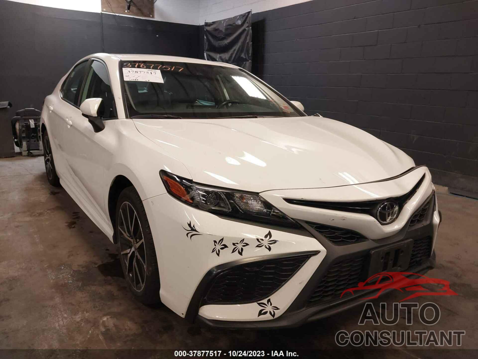 TOYOTA CAMRY 2021 - 4T1G11BK3MU020141