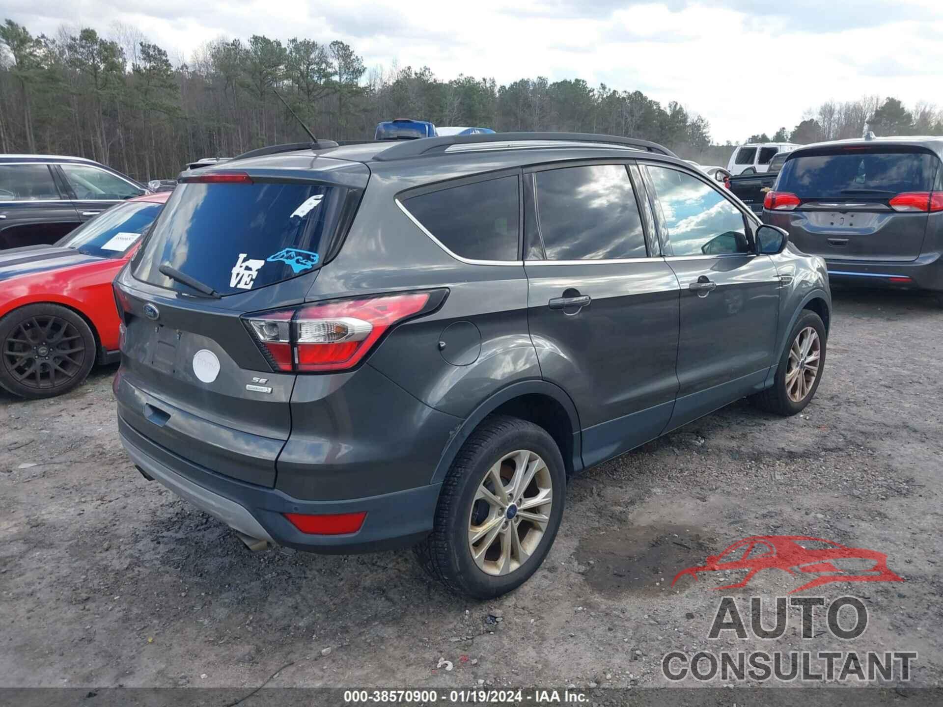 FORD ESCAPE 2017 - 1FMCU0G93HUC04510