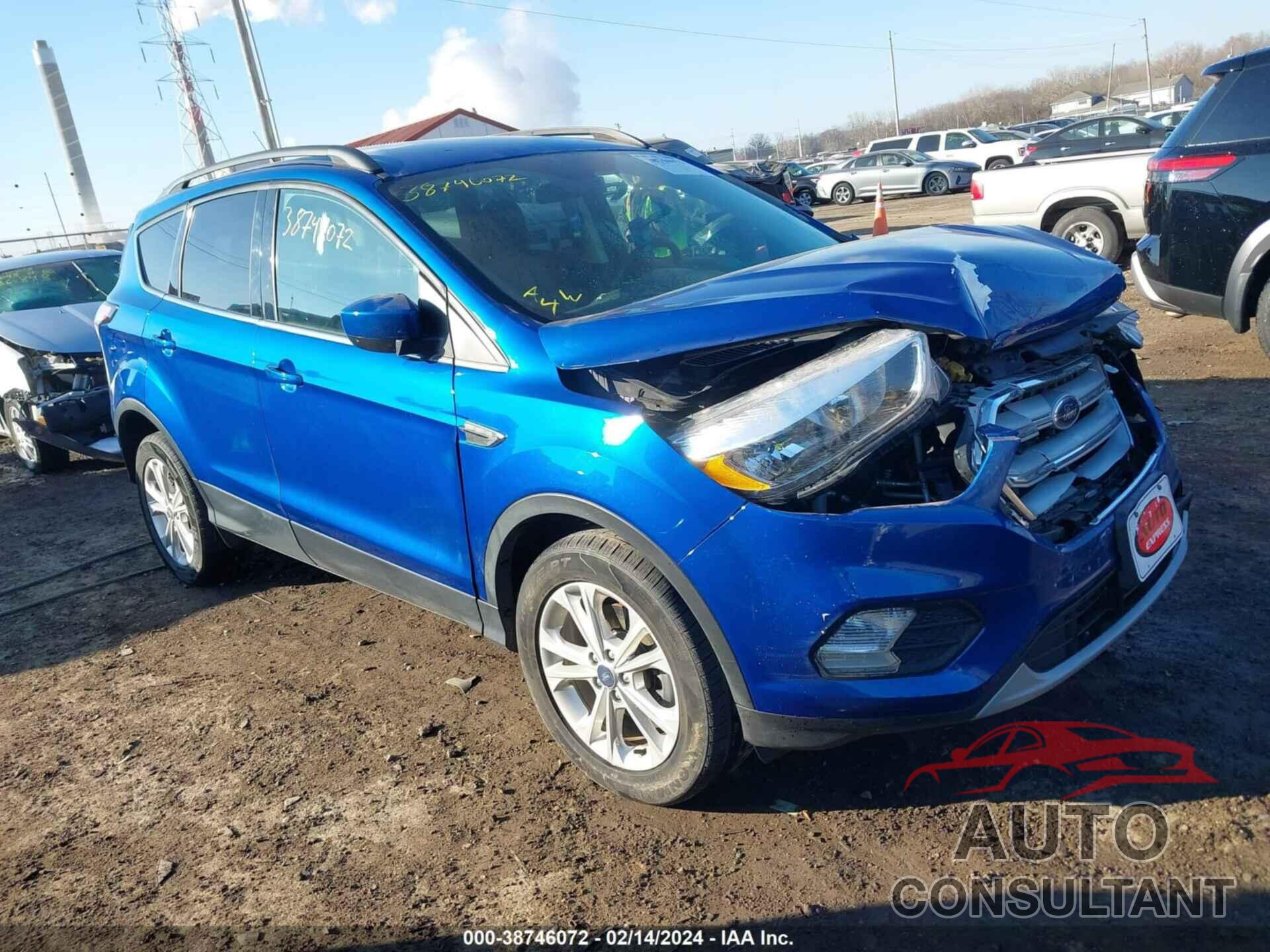 FORD ESCAPE 2018 - 1FMCU0GD7JUA45744