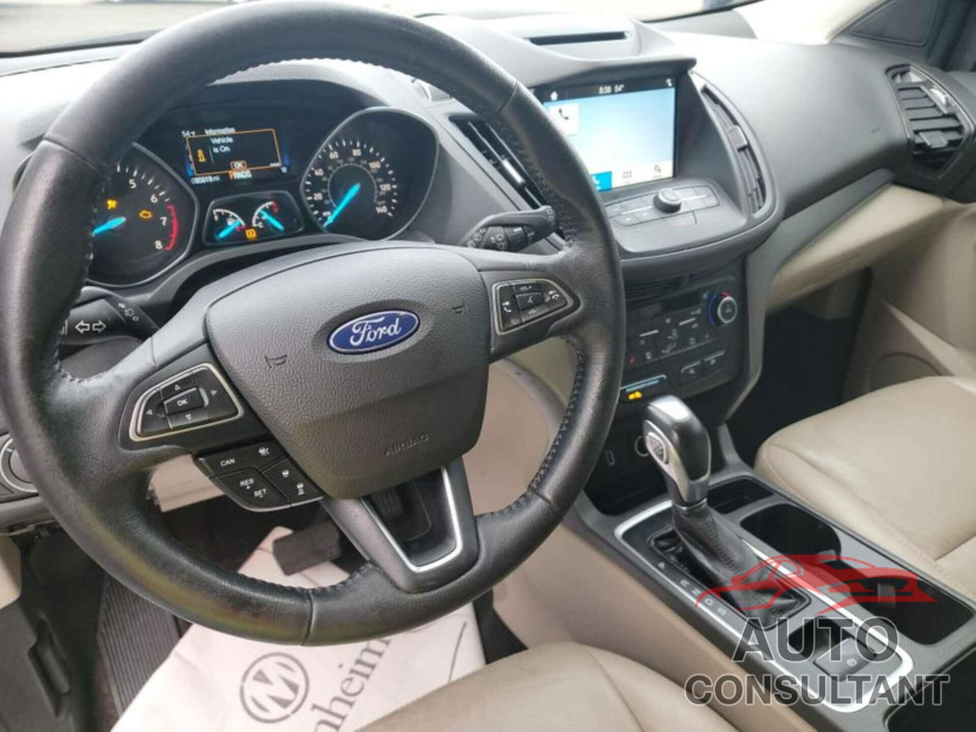 FORD ESCAPE 2018 - 1FMCU0HD9JUA75617