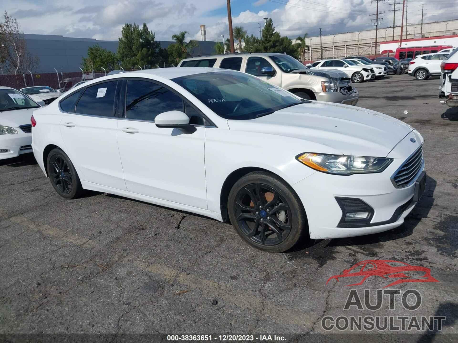 FORD FUSION 2019 - 3FA6P0HD1KR135025