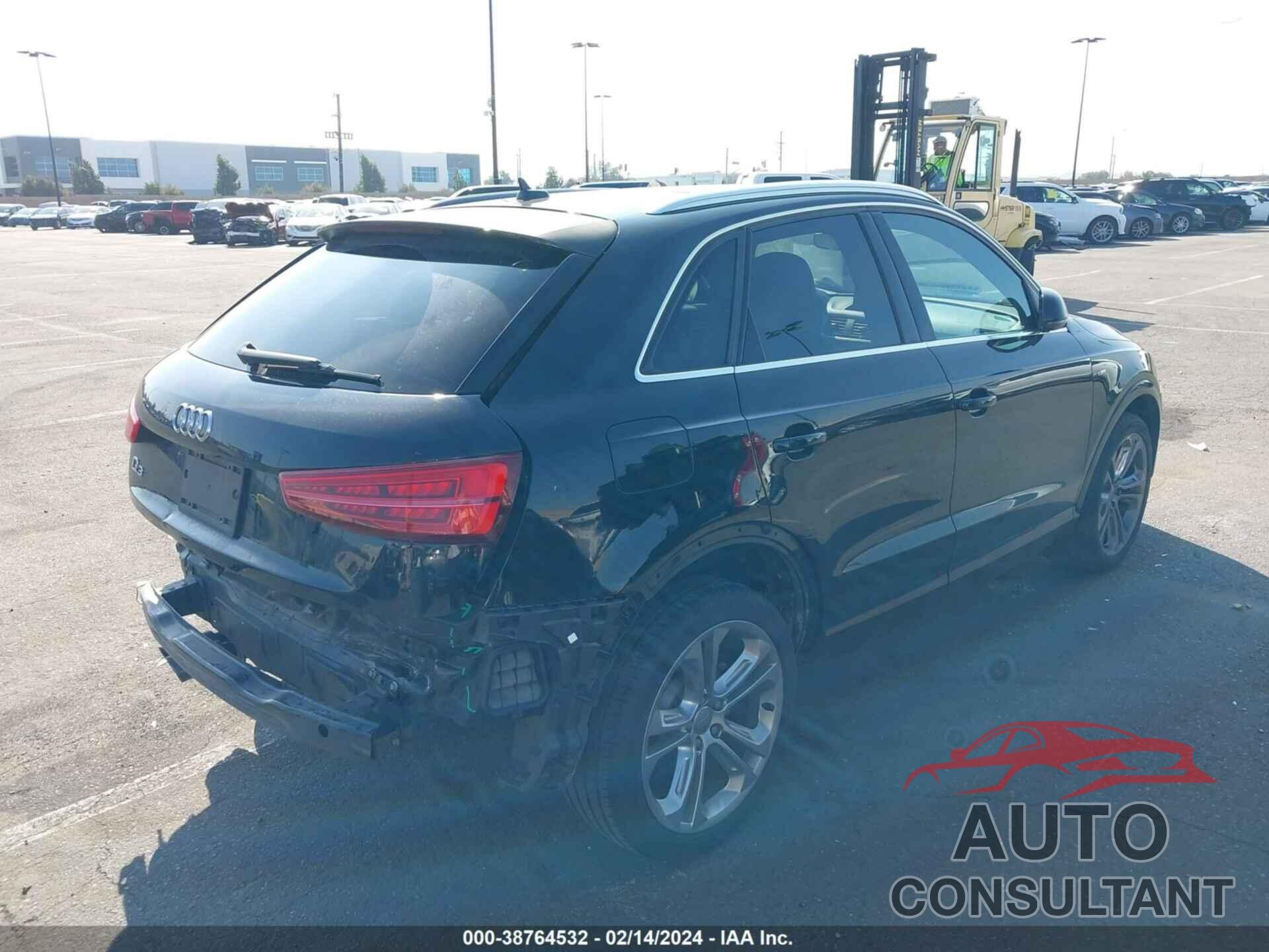 AUDI Q3 2018 - WA1HCCFS8JR017396