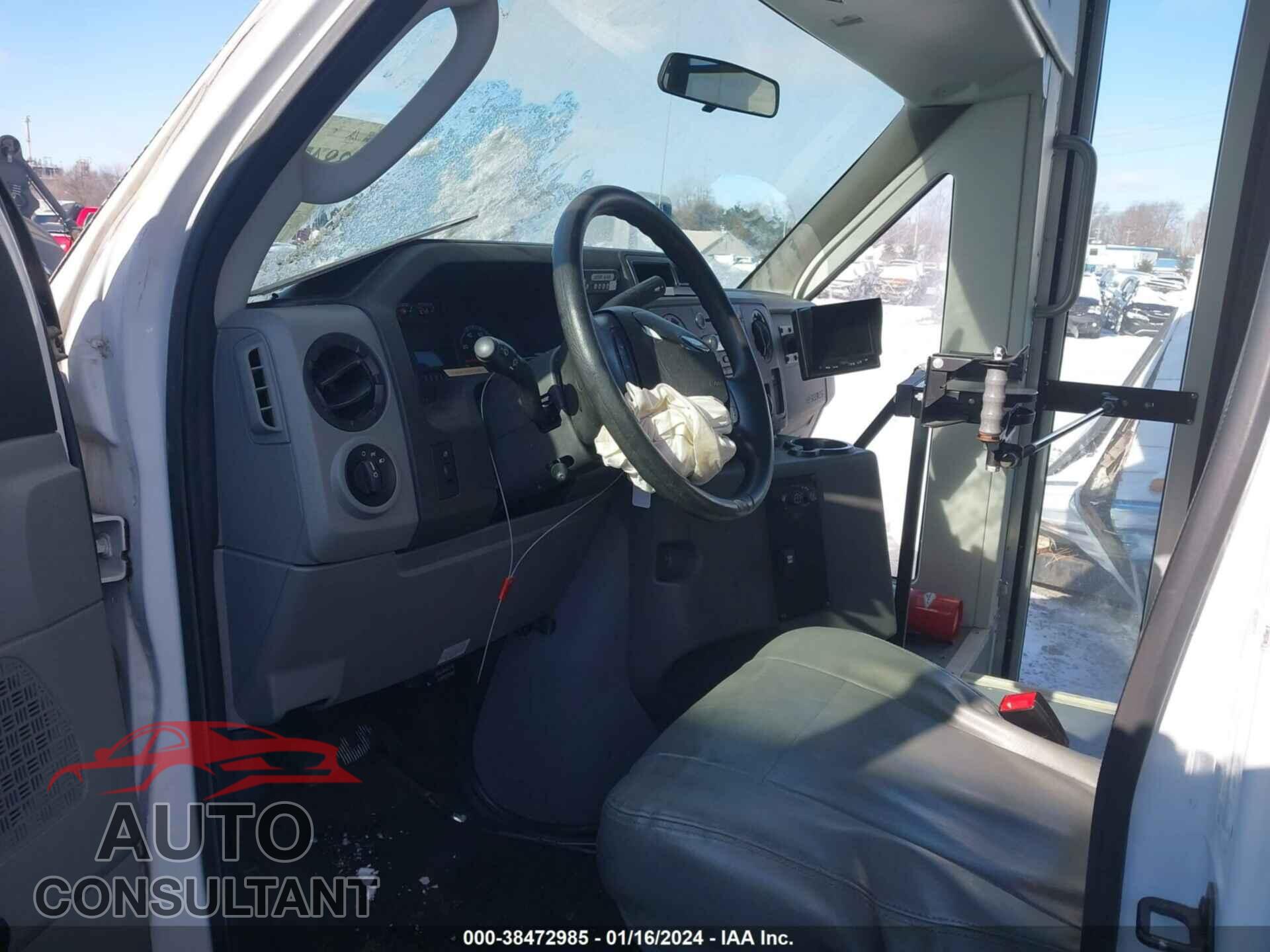 FORD E-350 CUTAWAY 2017 - 1FDEE3FSXHDC36477