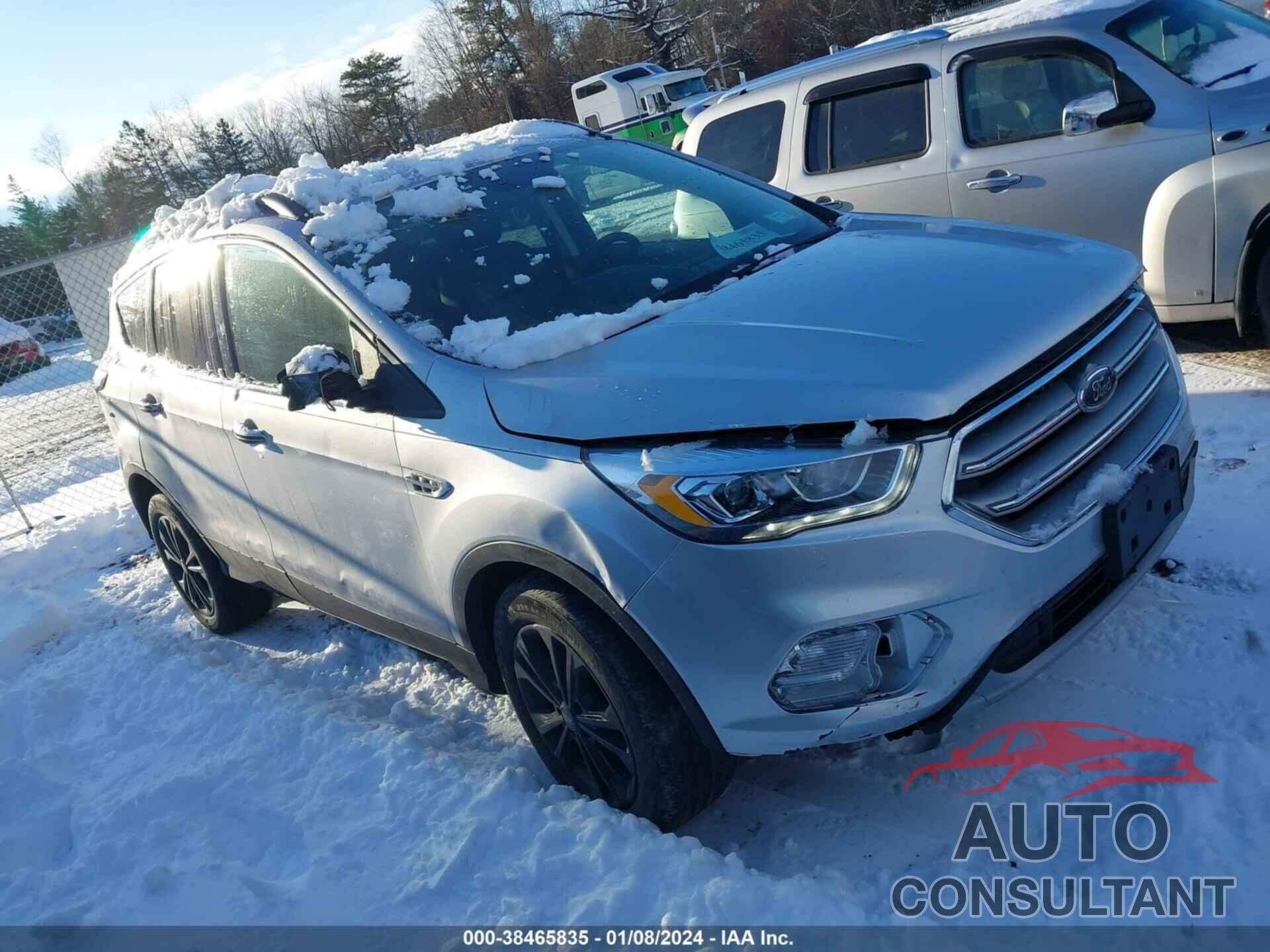 FORD ESCAPE 2018 - 1FMCU9HD8JUC84349