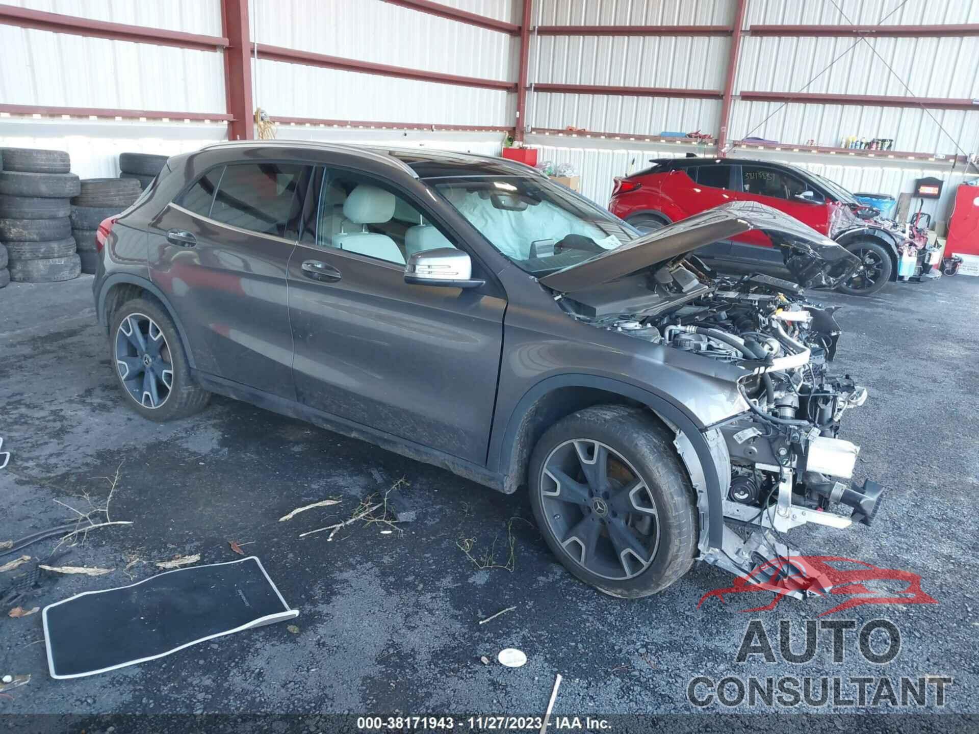 MERCEDES-BENZ GLA 250 2019 - WDCTG4GB9KJ584235
